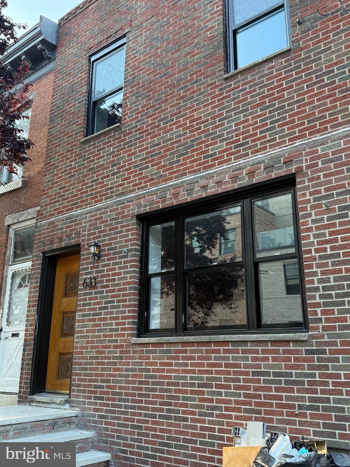Philadelphia, PA 19148,633 MOORE ST