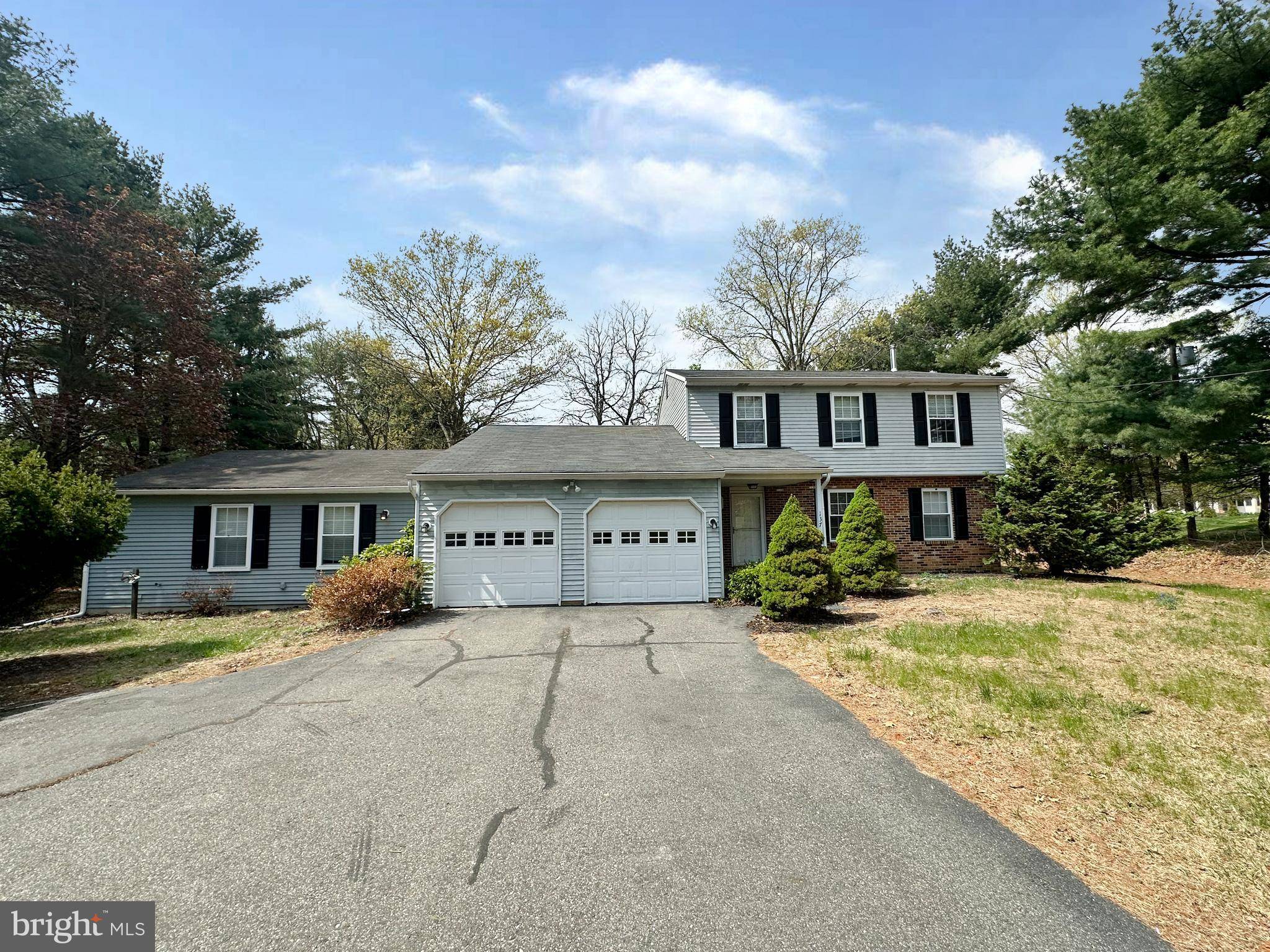 Mickleton, NJ 08056,137 E WOLFERT STATION RD