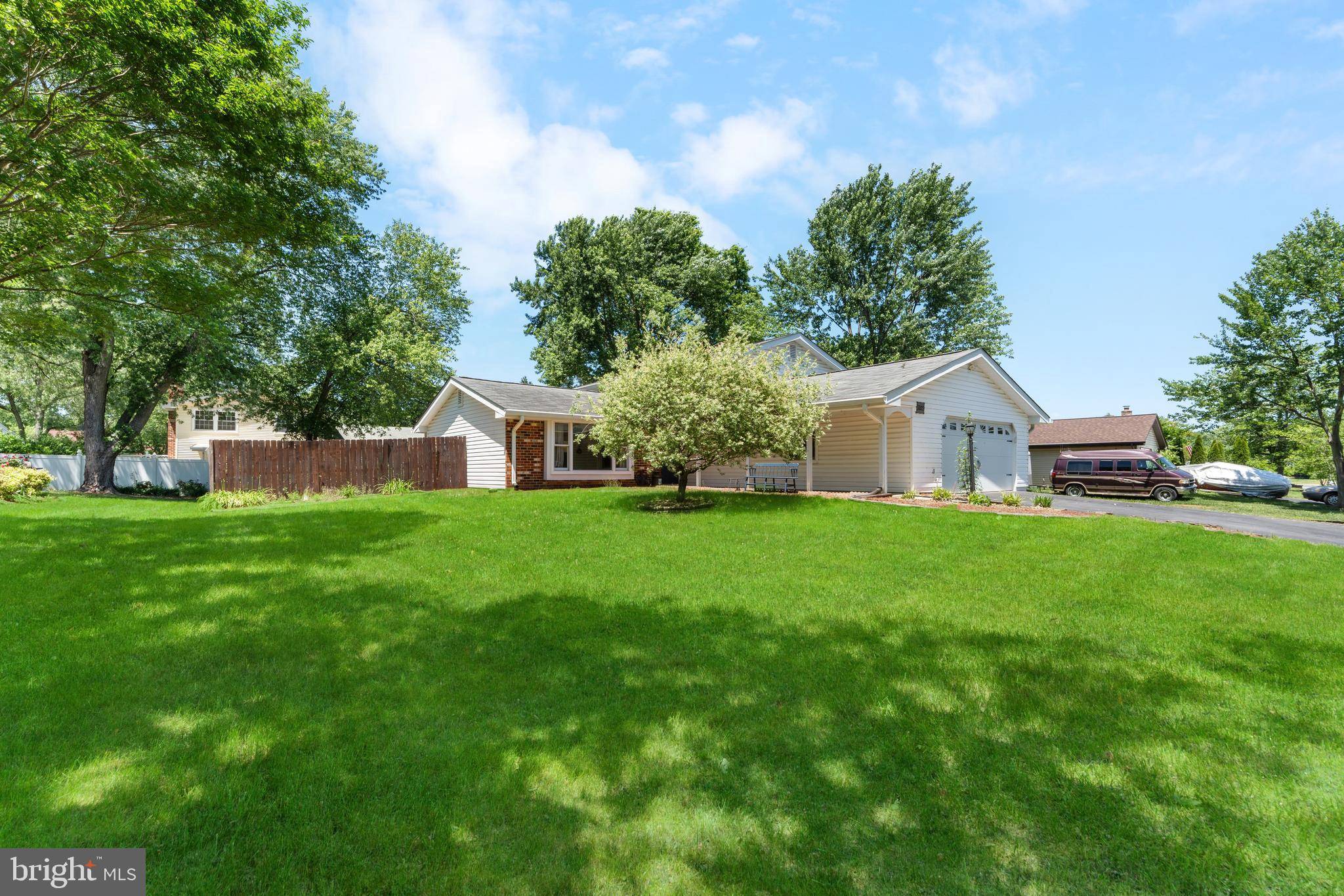 Waldorf, MD 20601,5922 MICHAEL RD