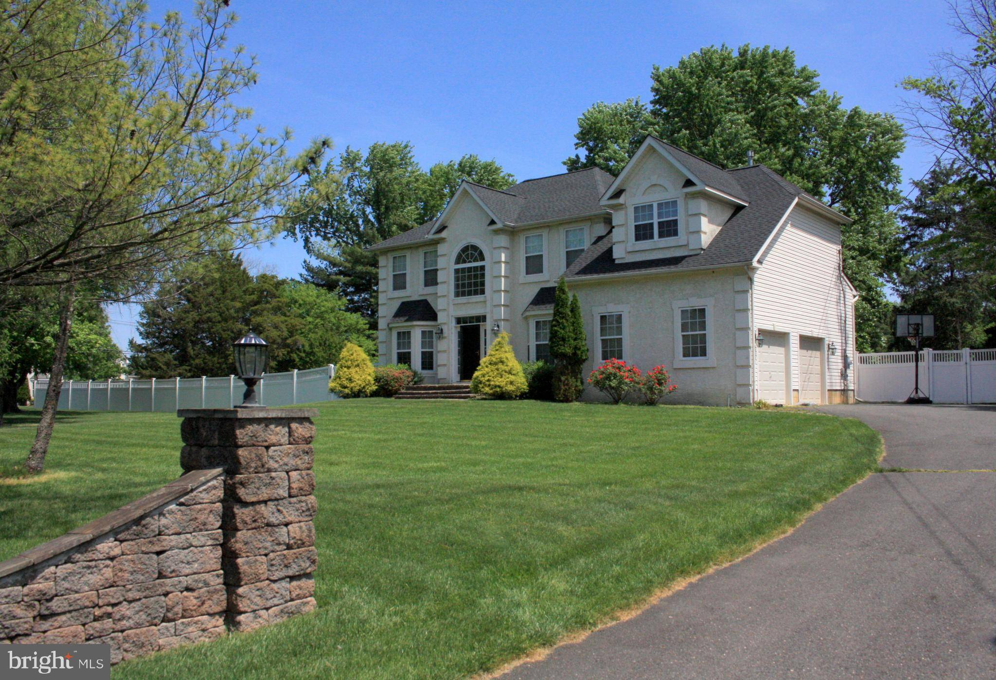 Mount Laurel, NJ 08054,1 ELMWOOD RD