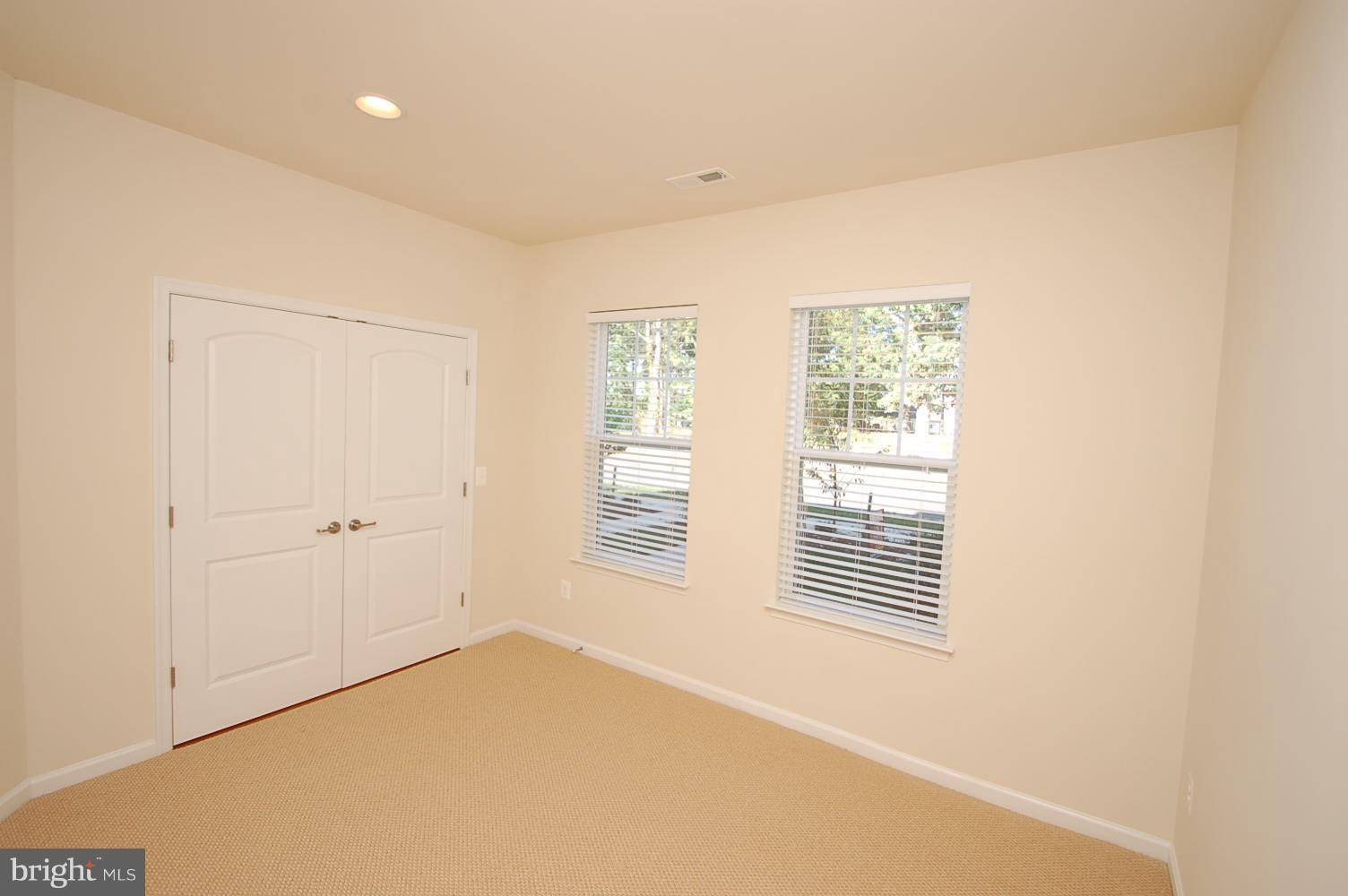 Chantilly, VA 20152,43975 EASTGATE VIEW DR
