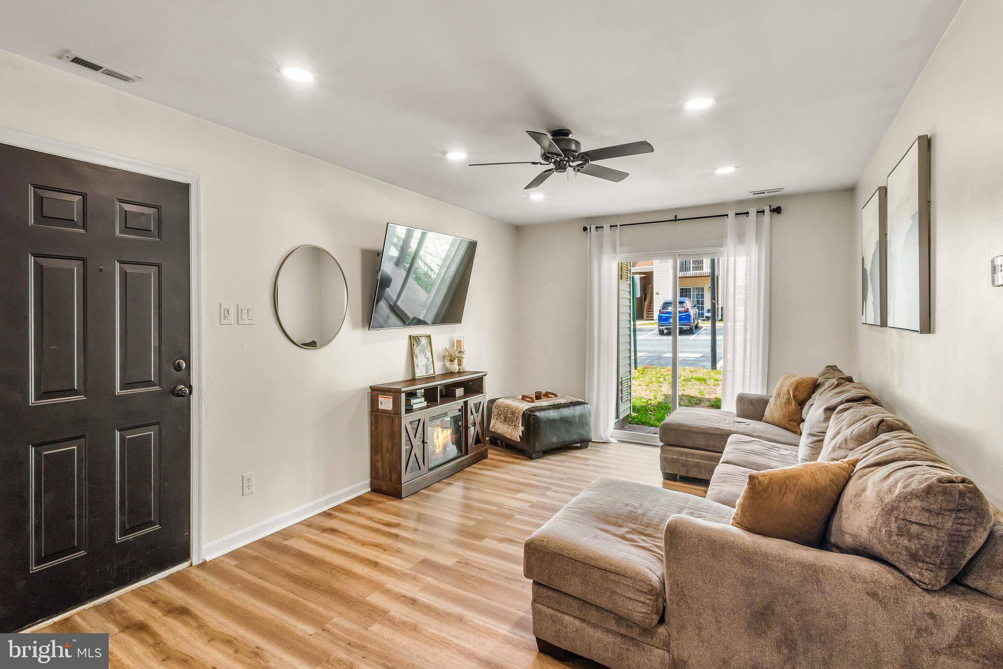 Mantua, NJ 08051,1230 TRISTRAM CIR