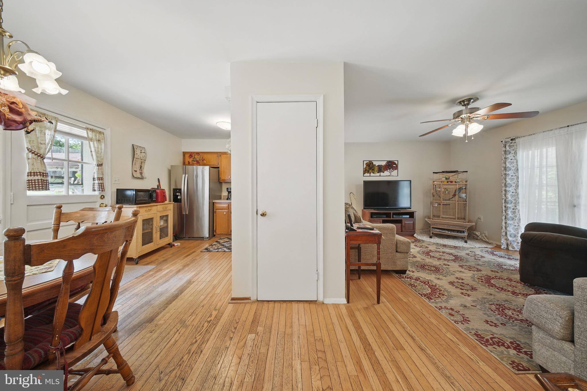 Triangle, VA 22172,19007 RED OAK LN