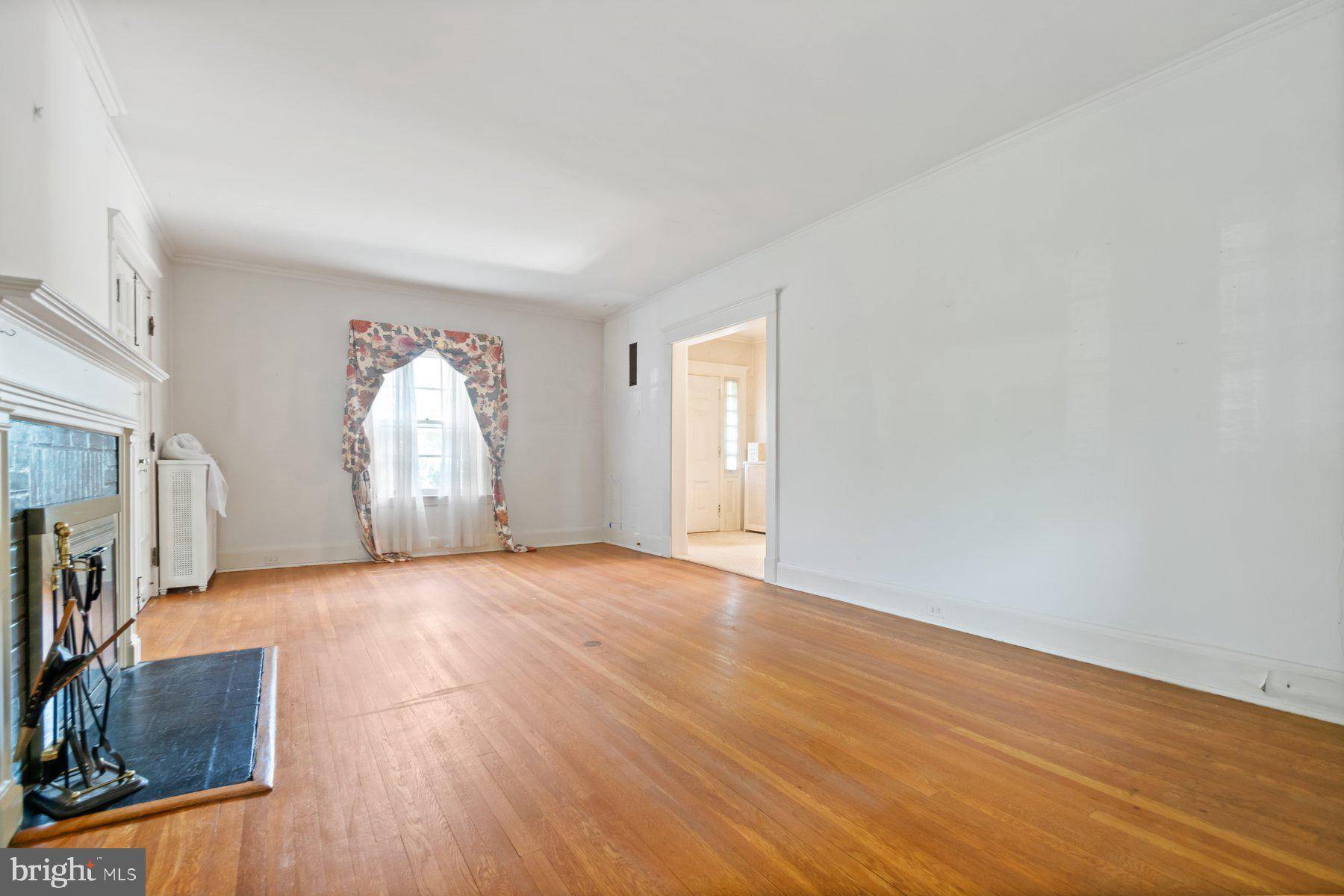 Baltimore, MD 21218,7 E 39TH ST