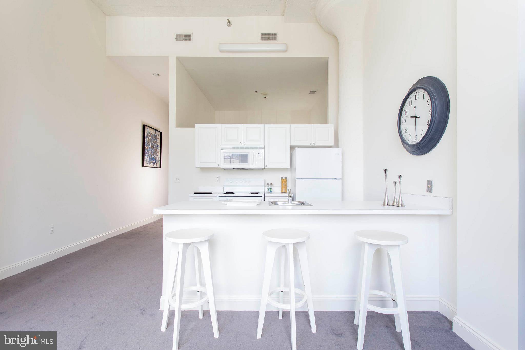Philadelphia, PA 19103,2121-41 MARKET ST #220