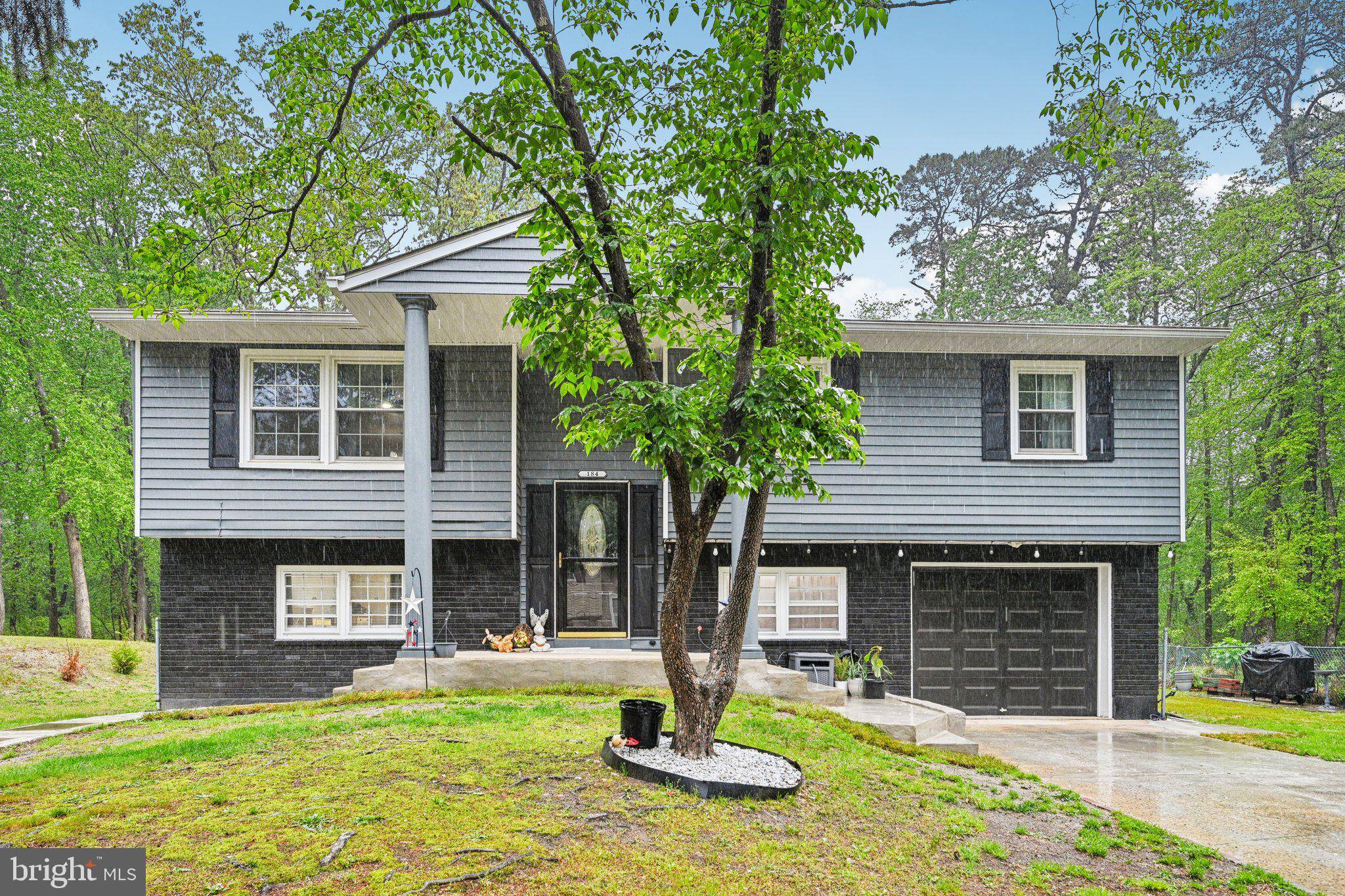 Pemberton, NJ 08015,184 CHATHAM ST