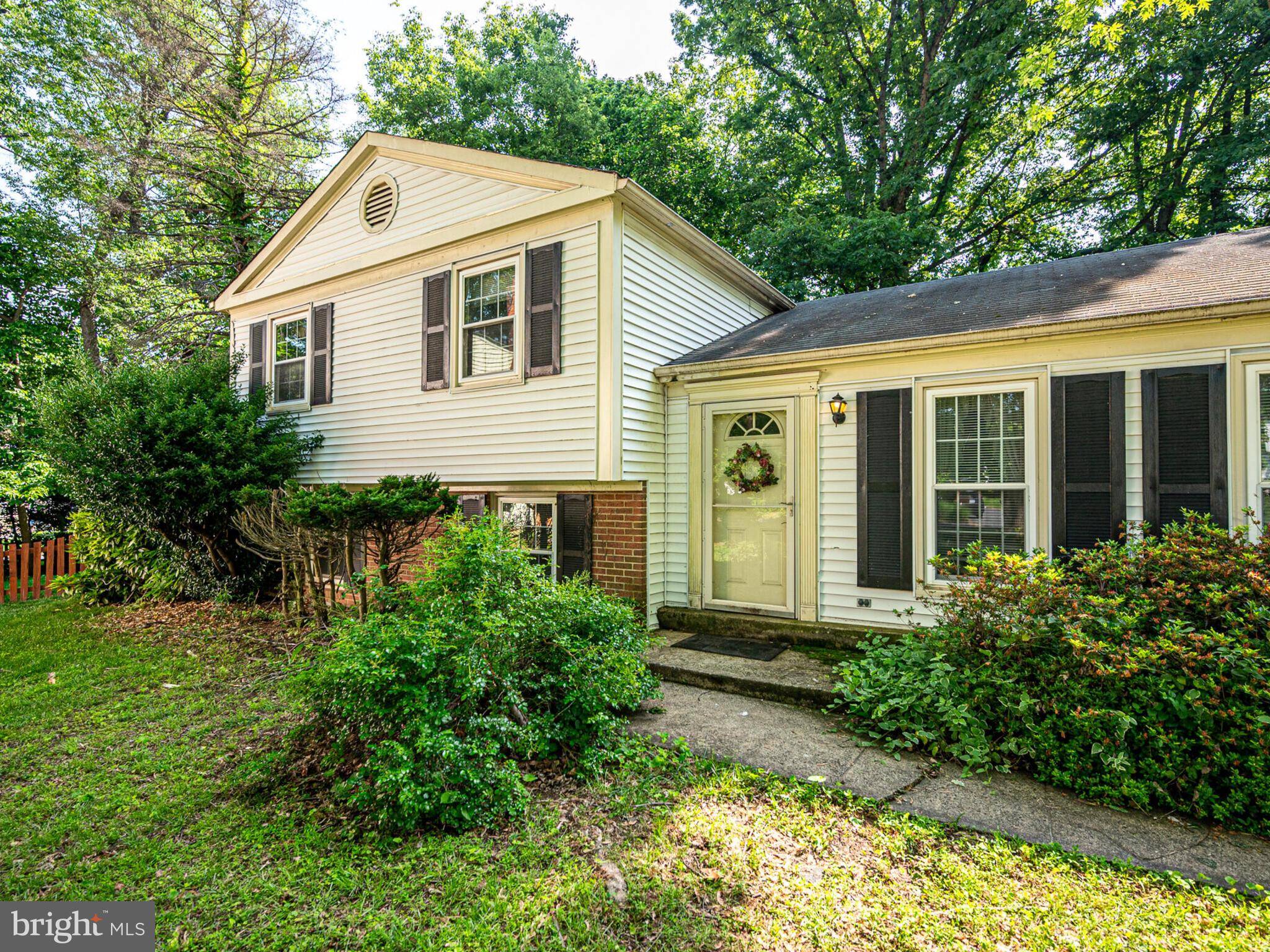 Herndon, VA 20170,1551 POWELLS TAVERN PL