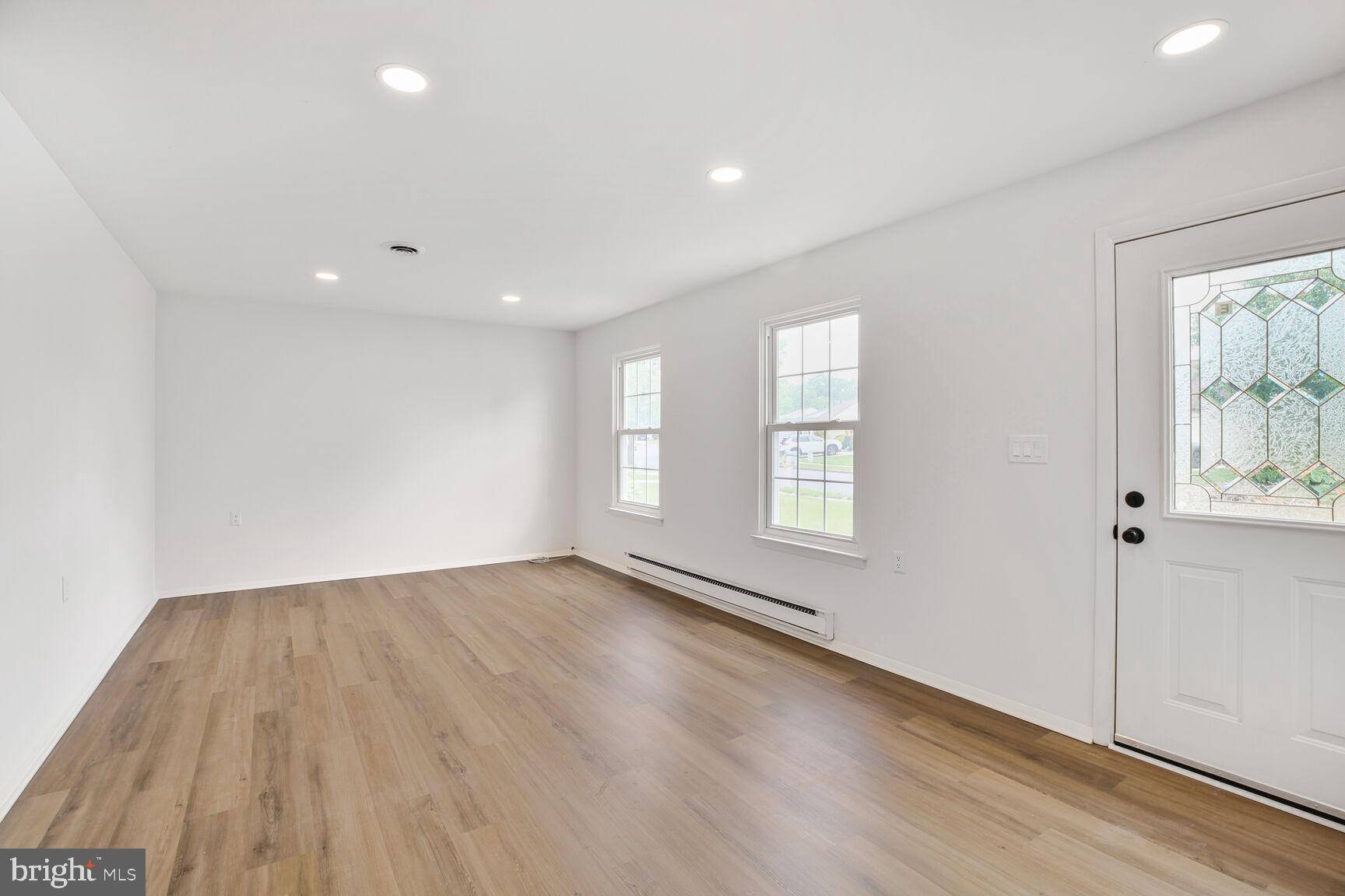 Southampton, NJ 08088,17 MARLBOROUGH DR