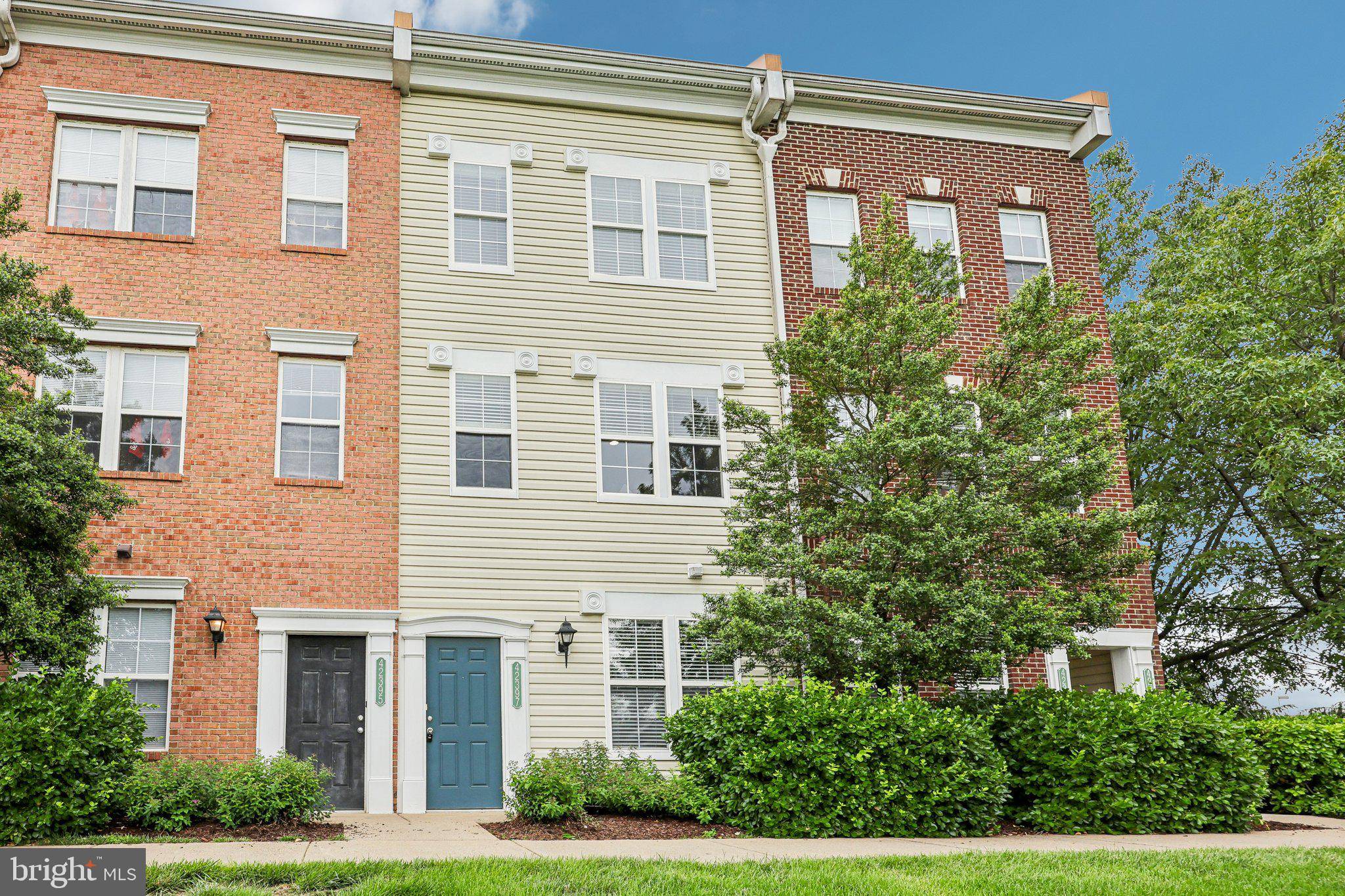 Brambleton, VA 20148,42397 GOLDENSEAL SQ