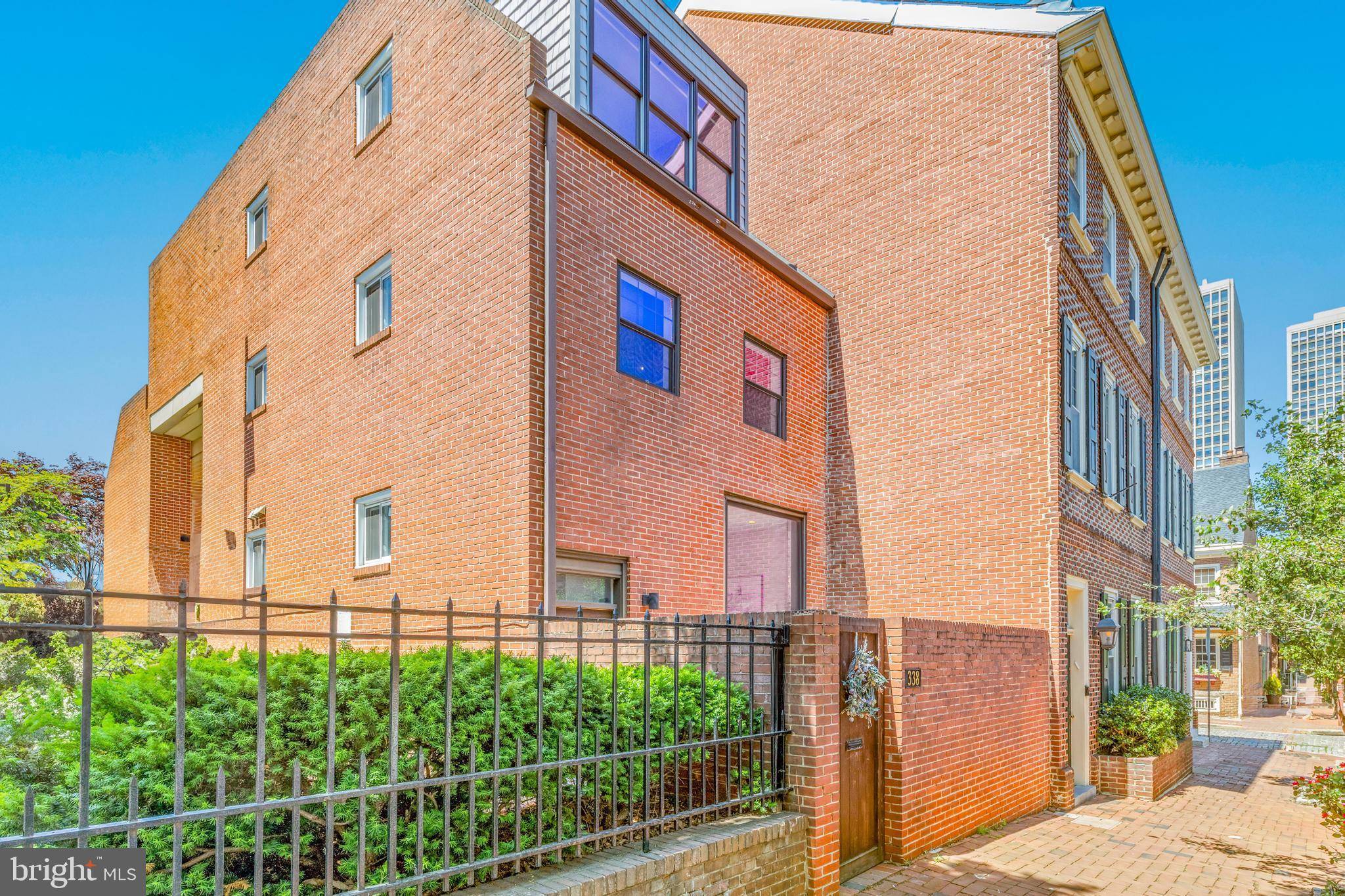 Philadelphia, PA 19106,338 S 2ND ST