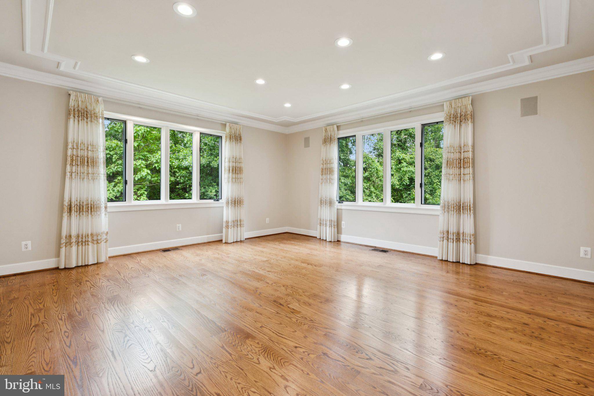 Mclean, VA 22101,6723 GEORGETOWN PIKE