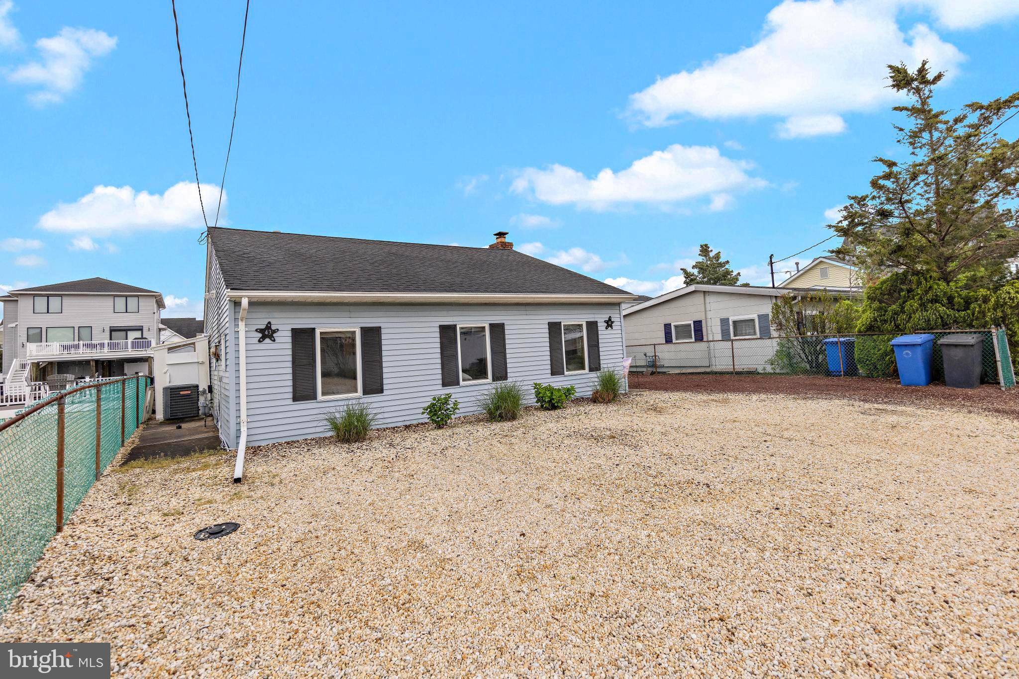 Manahawkin, NJ 08050,43 FLORENCE LN