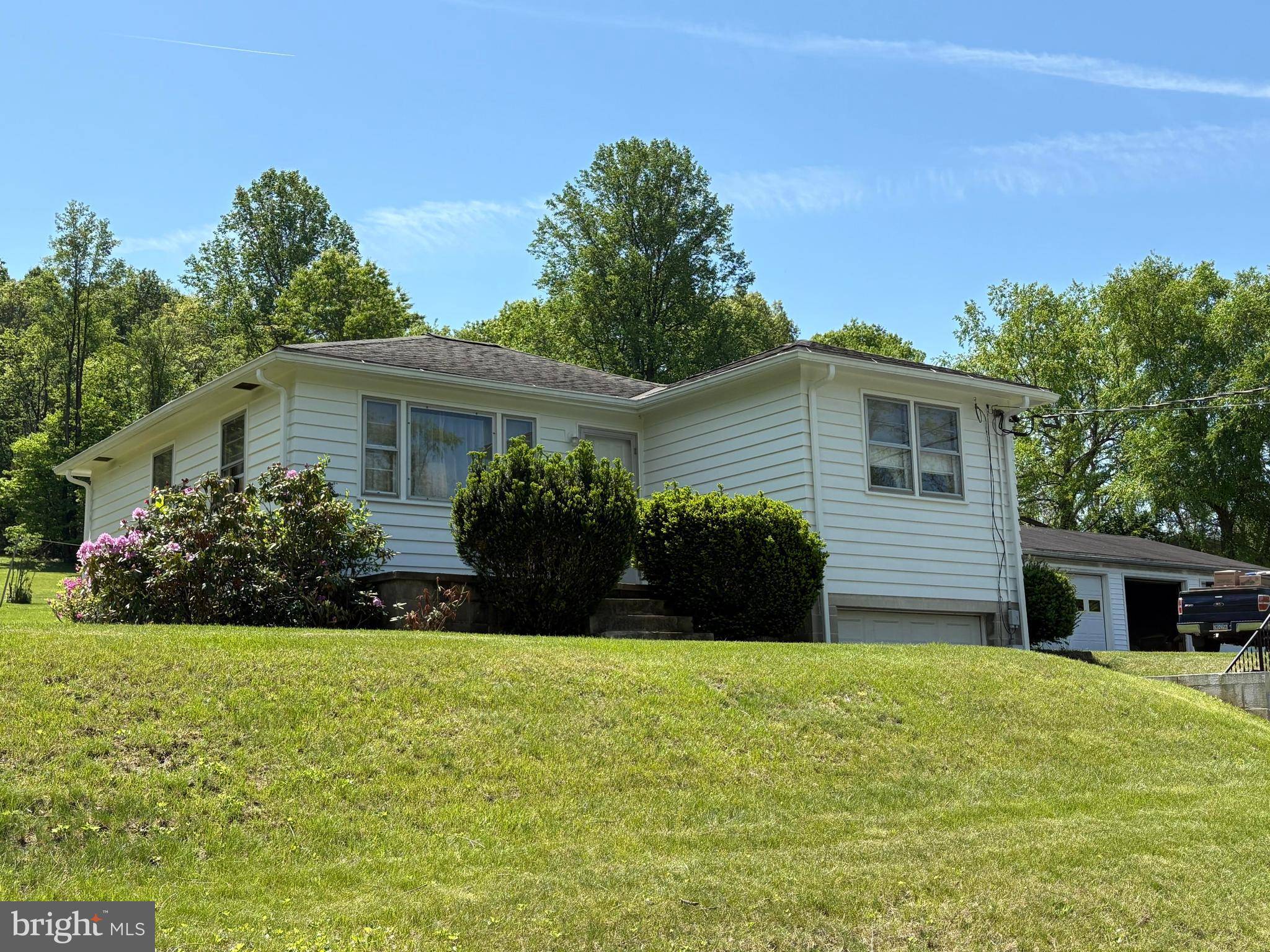 Mohnton, PA 19540,49 YORKSHIRE RD