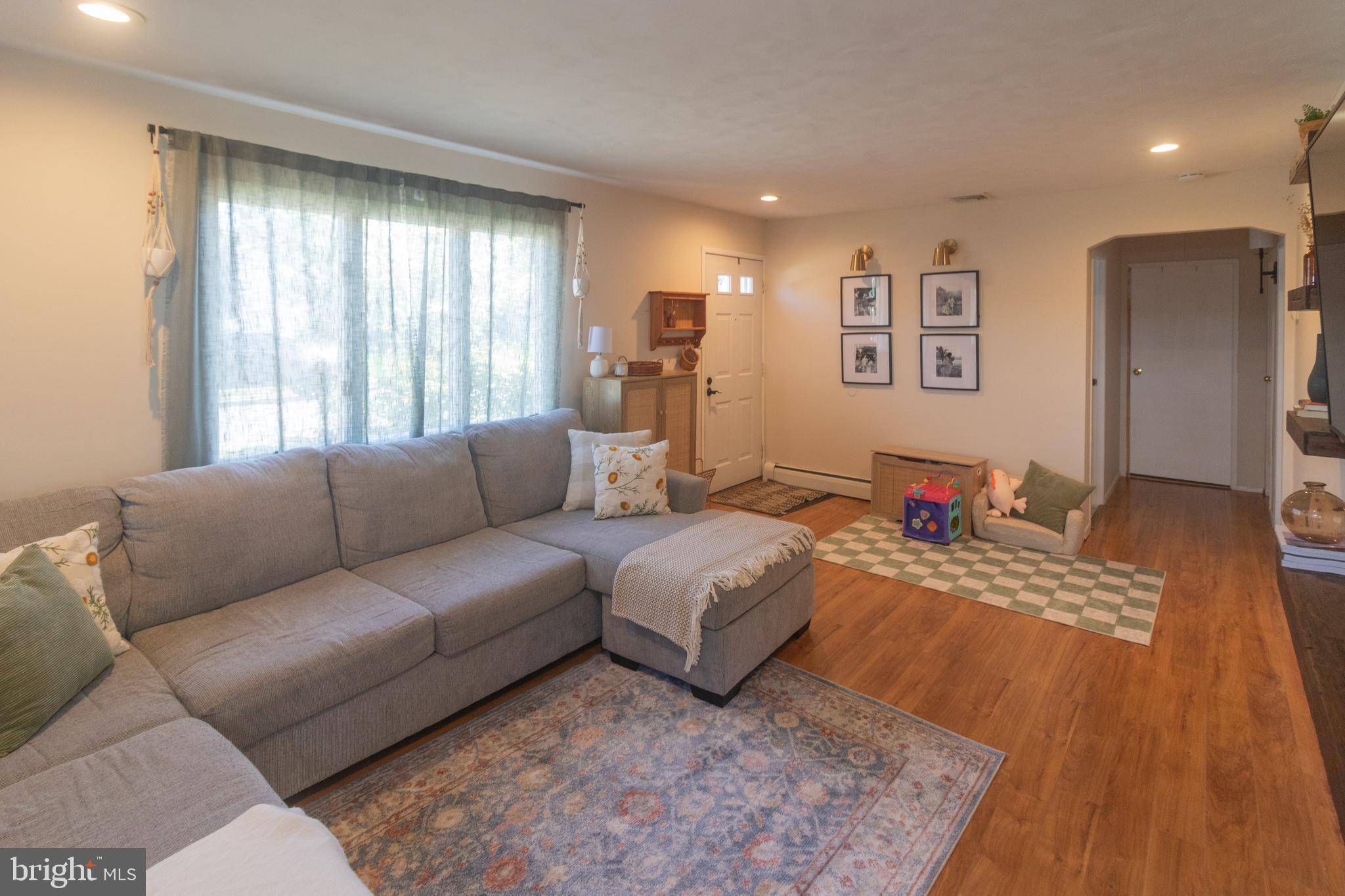 Delanco, NJ 08075,411 ILLINOIS AVE