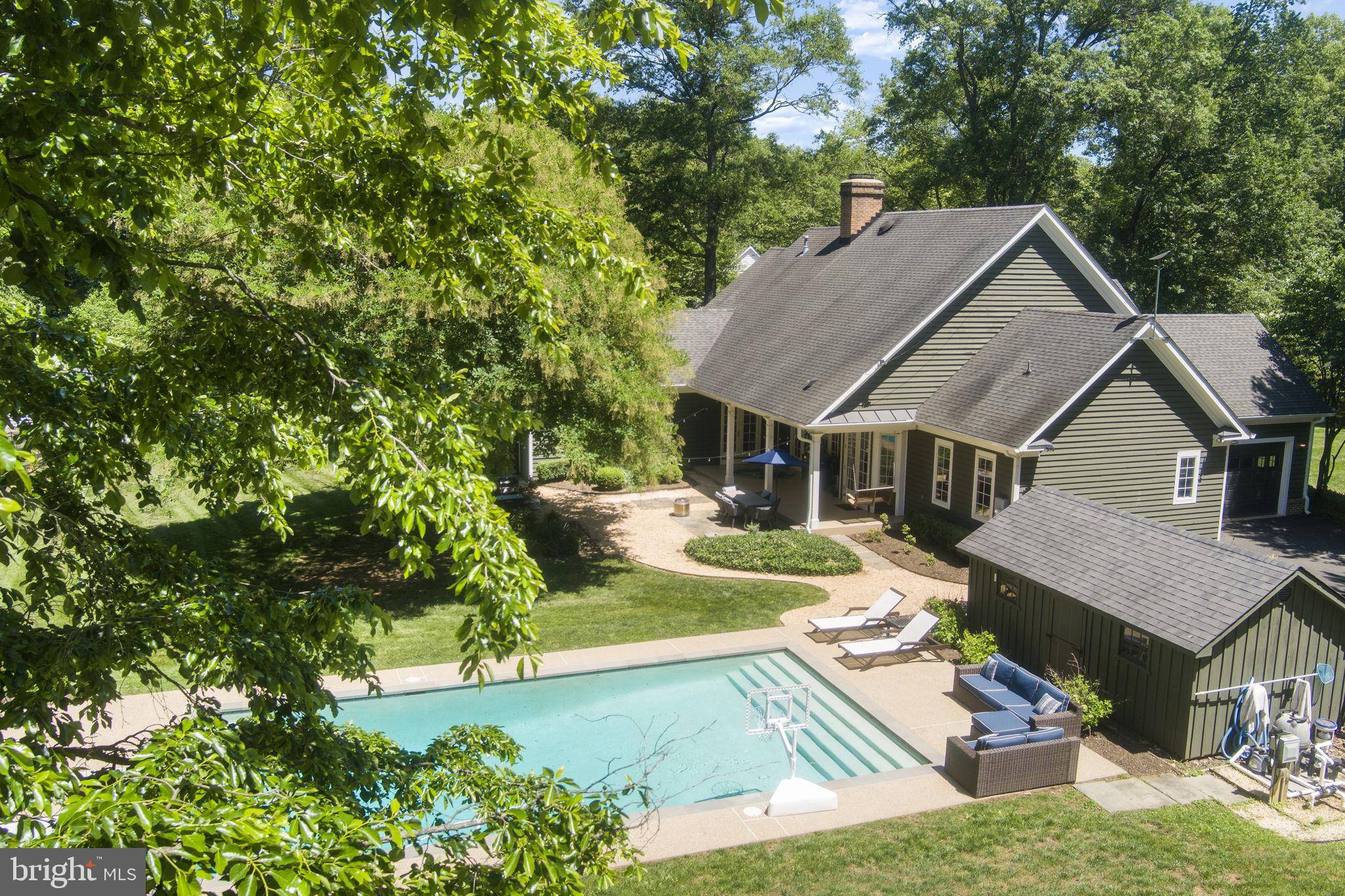 Midland, VA 22728,5194 CHASE LN