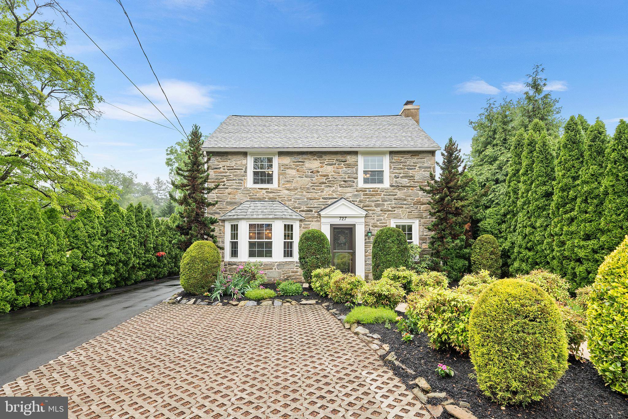 Havertown, PA 19083,727 E MANOA RD