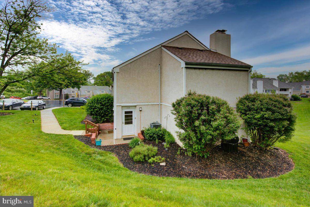 Phoenixville, PA 19460,102 HARVEST LN #207