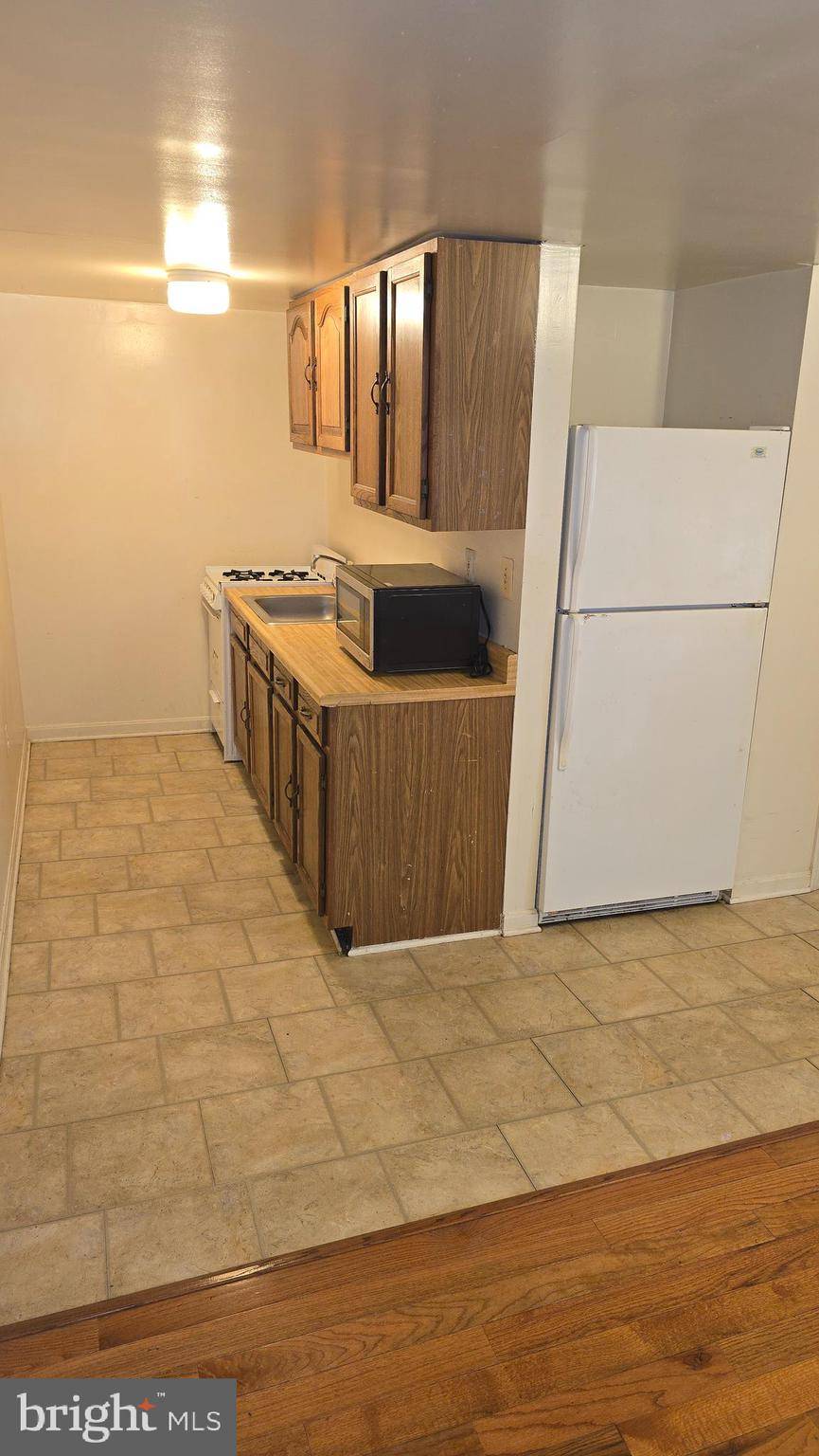 Baltimore, MD 21201,869 HOLLINS ST #3R