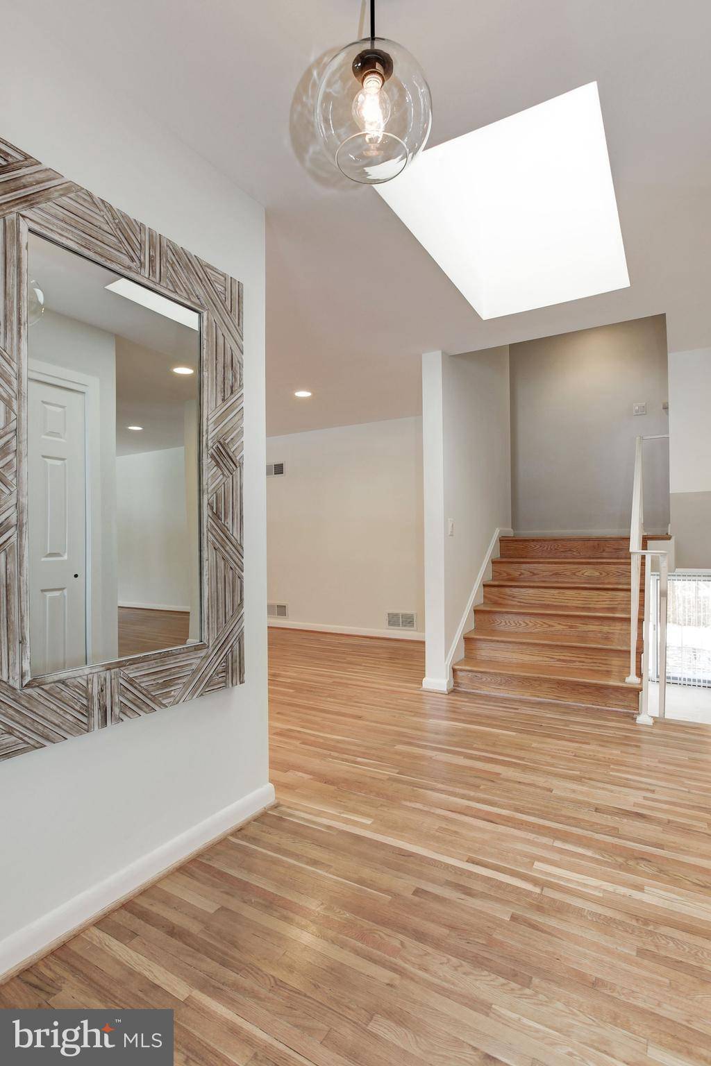 Bethesda, MD 20817,8524 THORNDEN TER