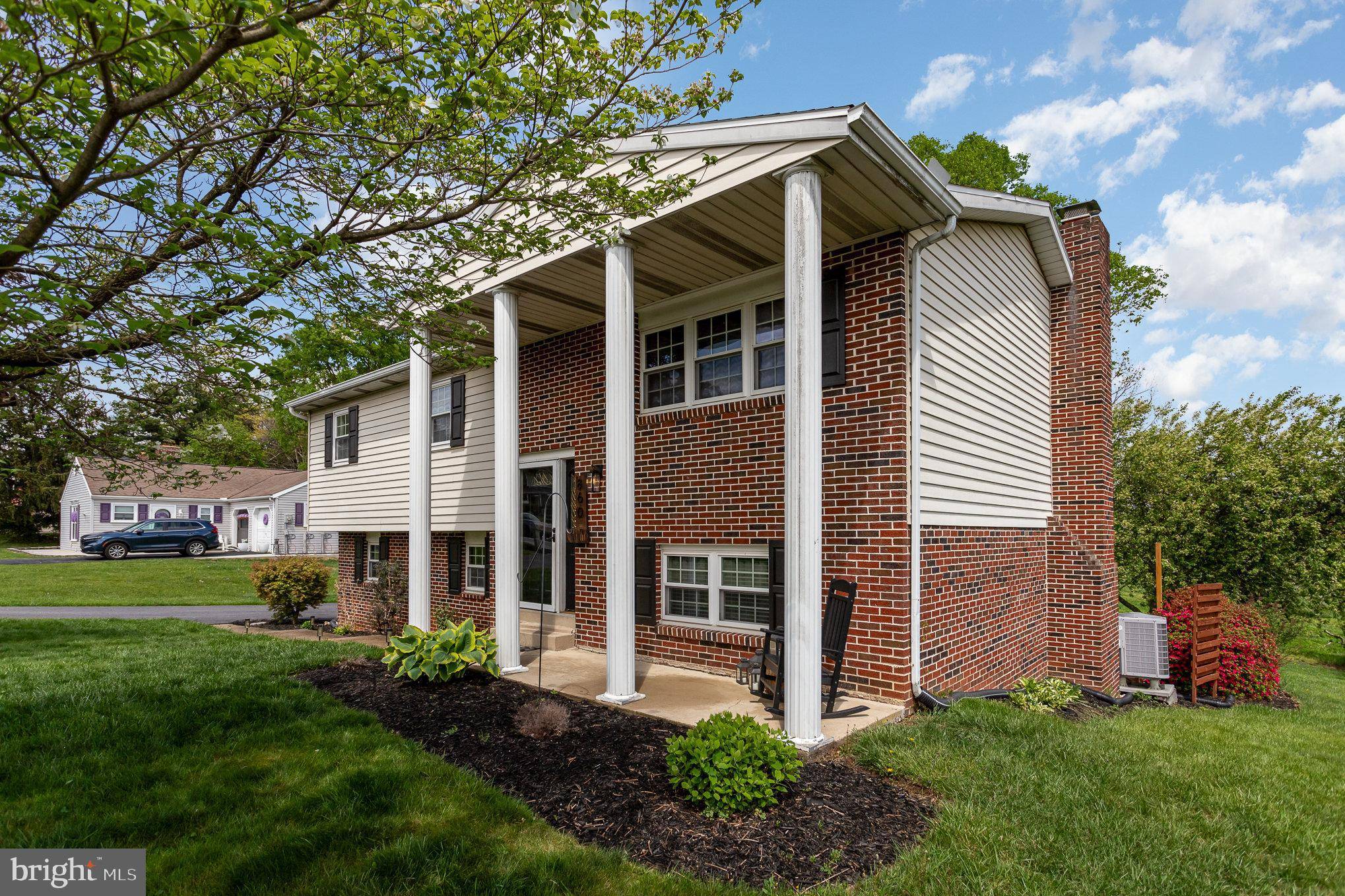 Harrisburg, PA 17111,860 CHAUCER DR