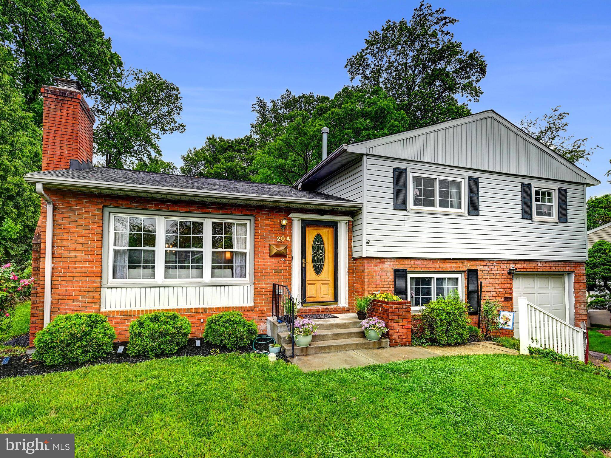 Lutherville Timonium, MD 21093,204 BURNING TREE RD