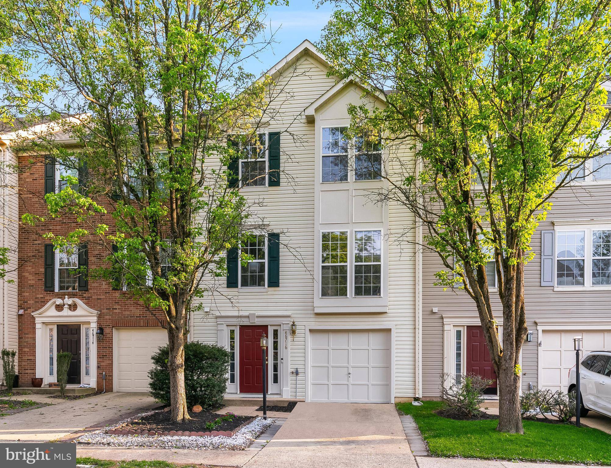 Sterling, VA 20165,46716 CAVENDISH SQ