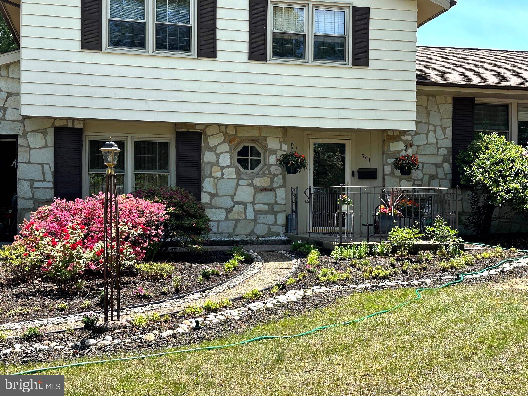Cherry Hill, NJ 08034,901 KINGSTON DR