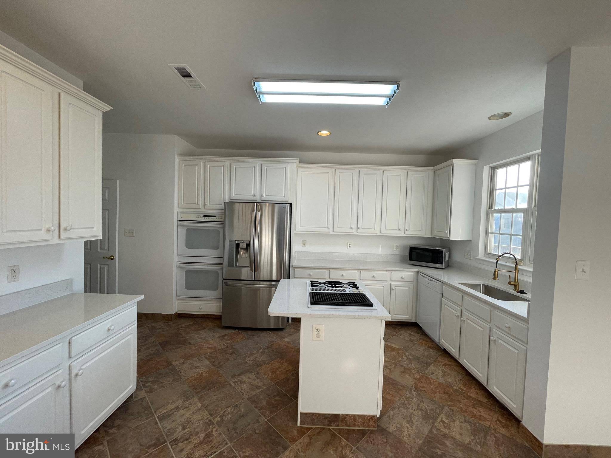 Chantilly, VA 20152,25869 FLINTONBRIDGE DR