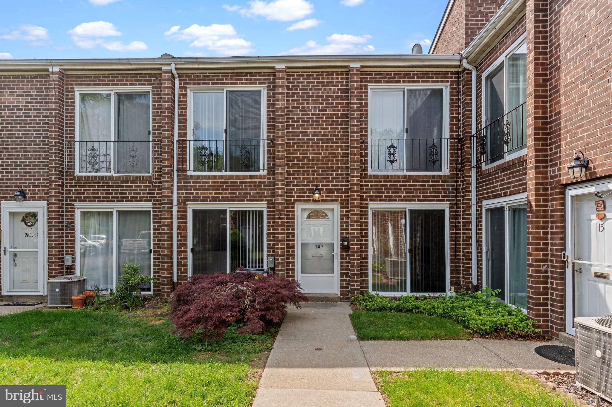 Philadelphia, PA 19128,9001 RIDGE AVE #14