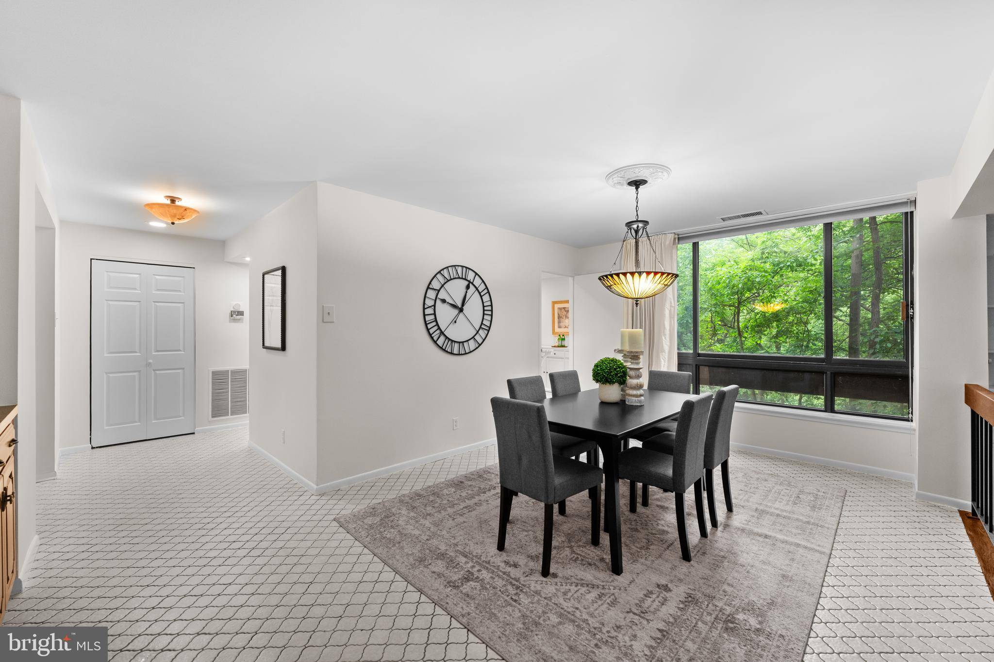 Bethesda, MD 20816,4928 SENTINEL DR #1-106