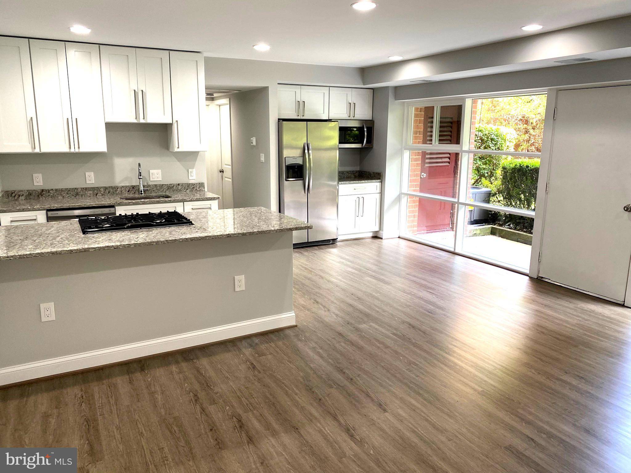 Kensington, MD 20895,3419 UNIVERSITY BLVD W #102