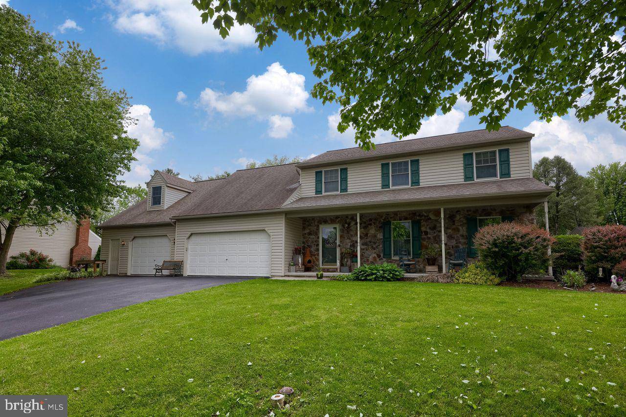 Lancaster, PA 17603,1015 FLAGSTONE CT