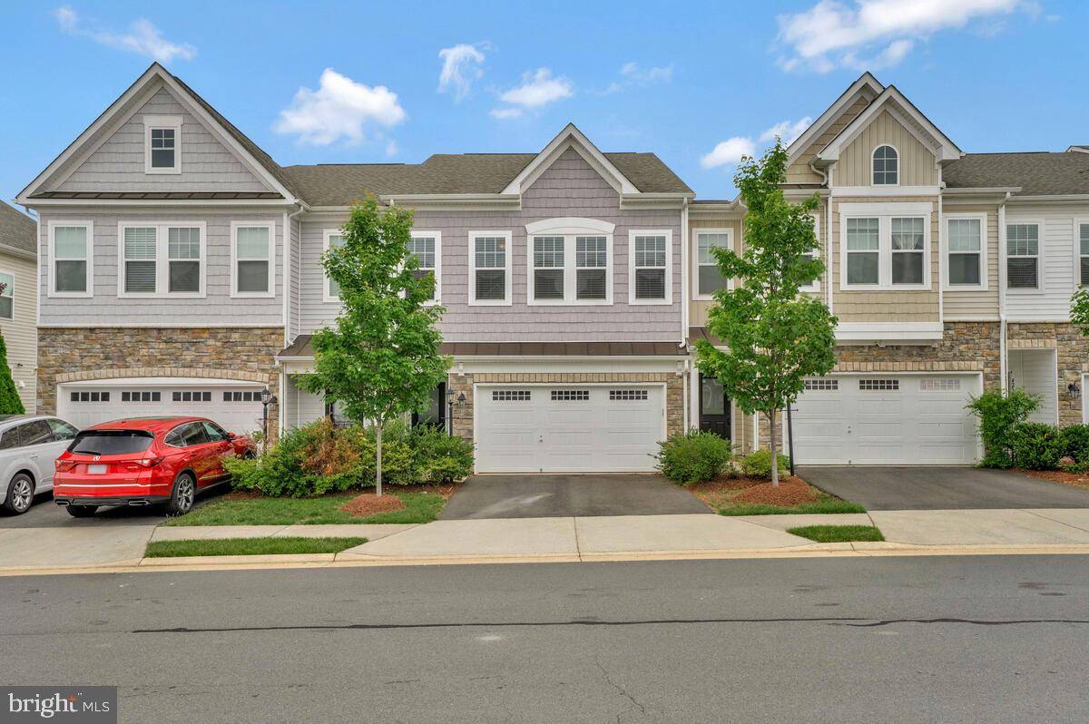 Brambleton, VA 20148,42523 BENFOLD SQ