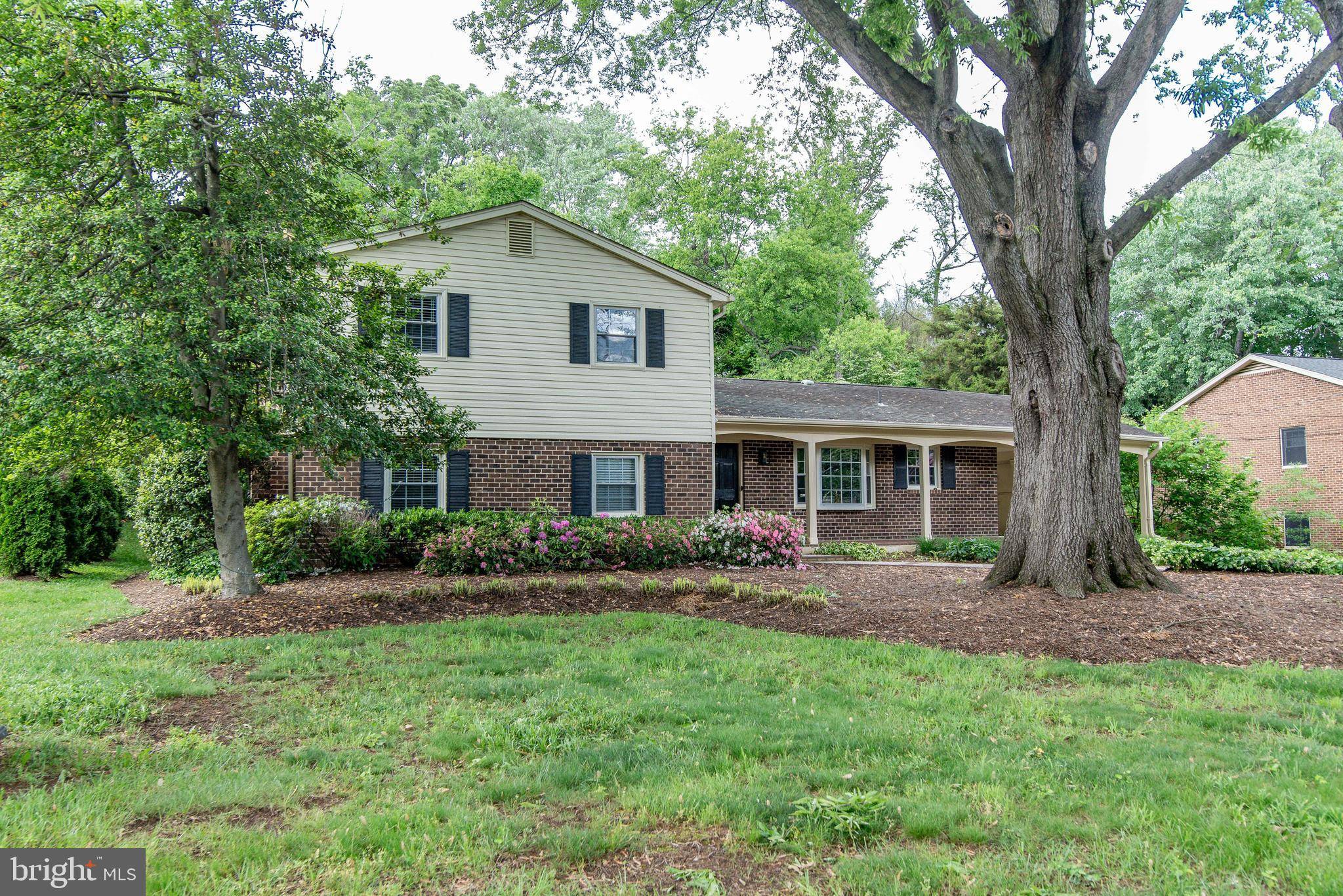 Alexandria, VA 22307,7128 DEVONSHIRE RD