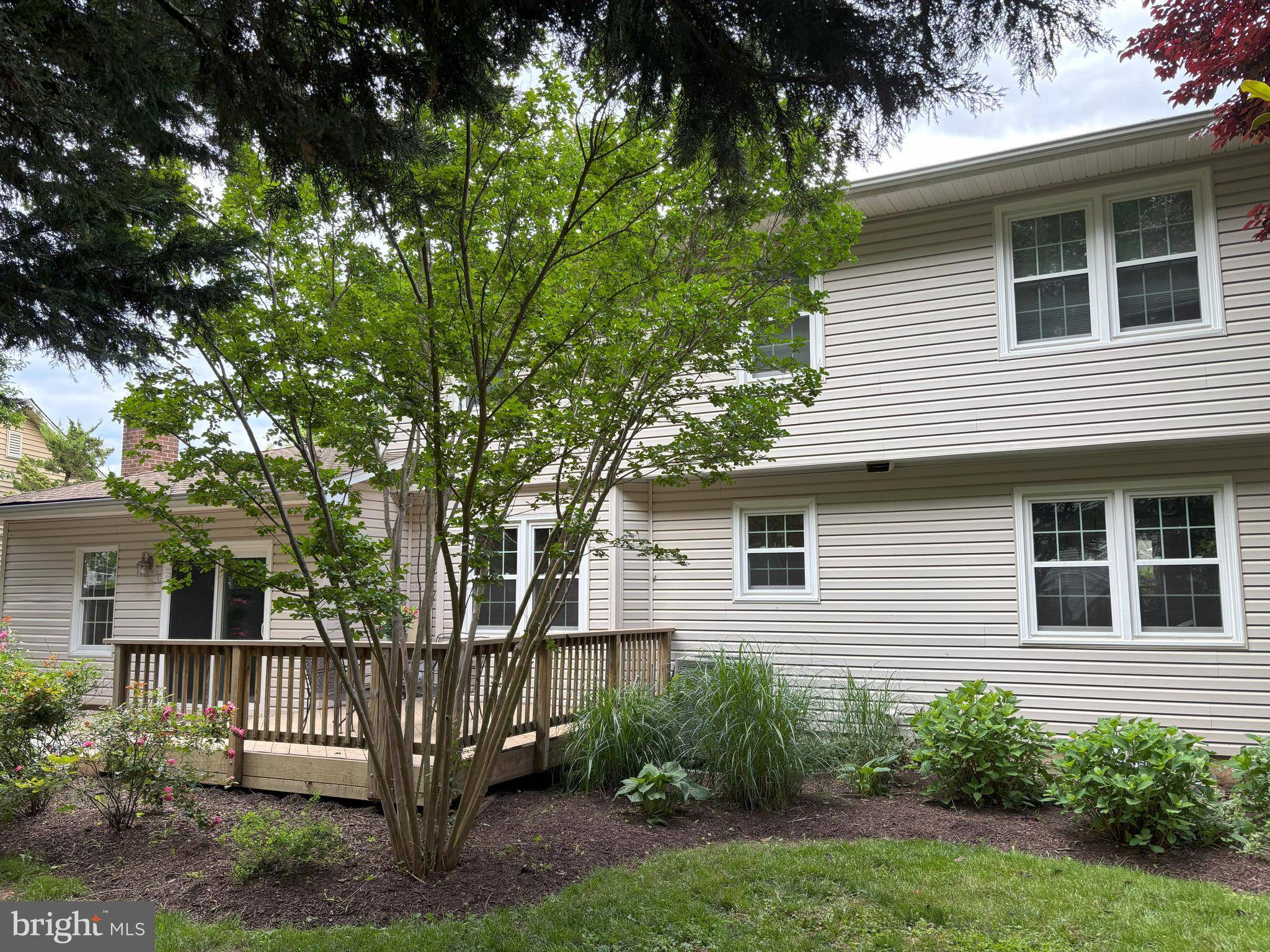 Herndon, VA 20171,3206 RAVENSCRAIG CT