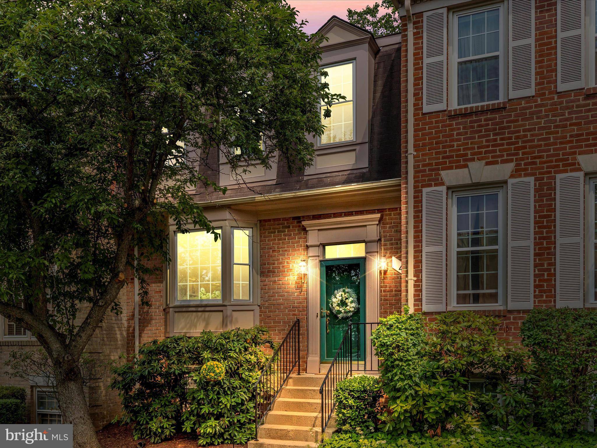 North Bethesda, MD 20852,4 CEDARWOOD CT