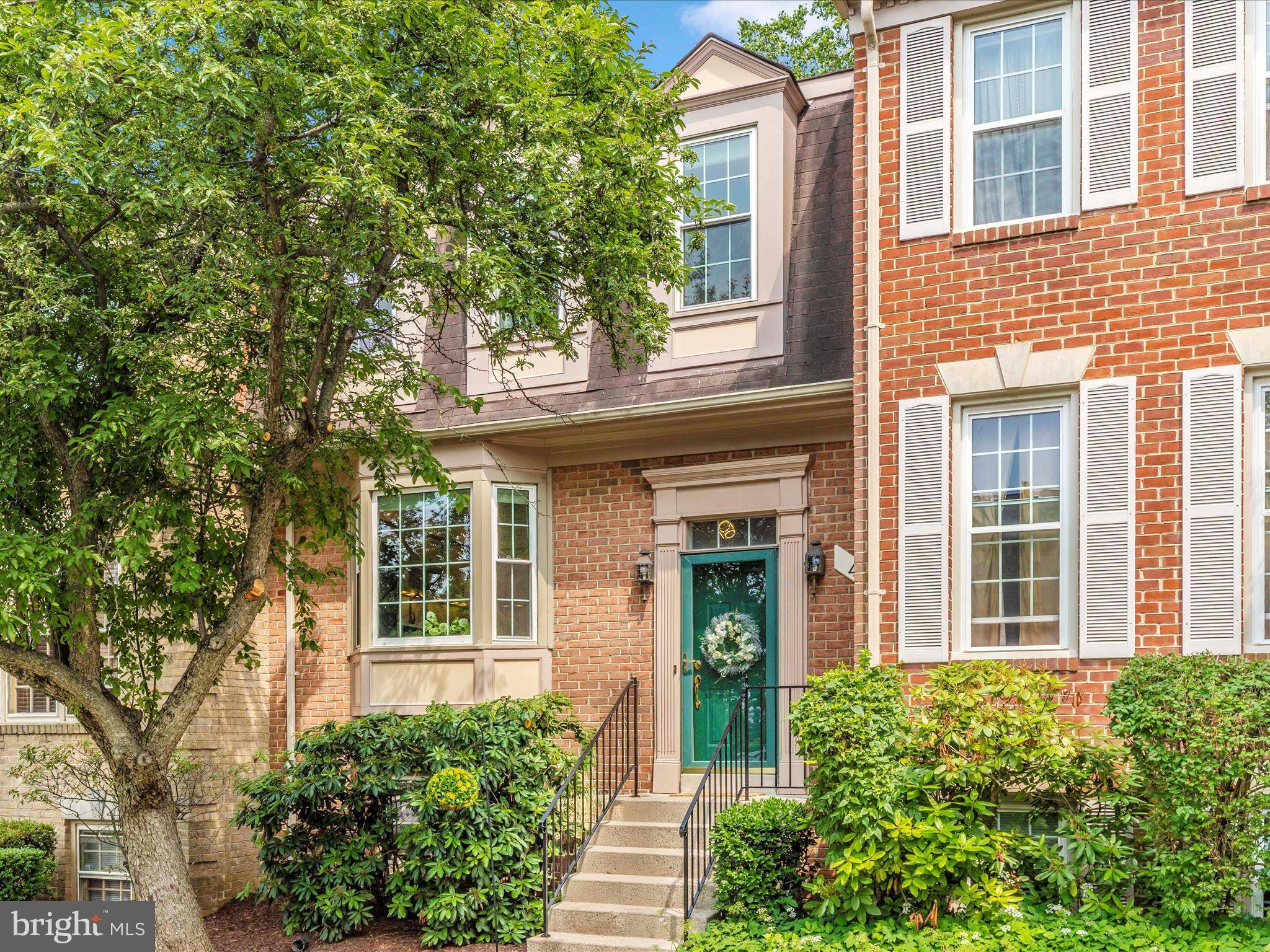 North Bethesda, MD 20852,4 CEDARWOOD CT