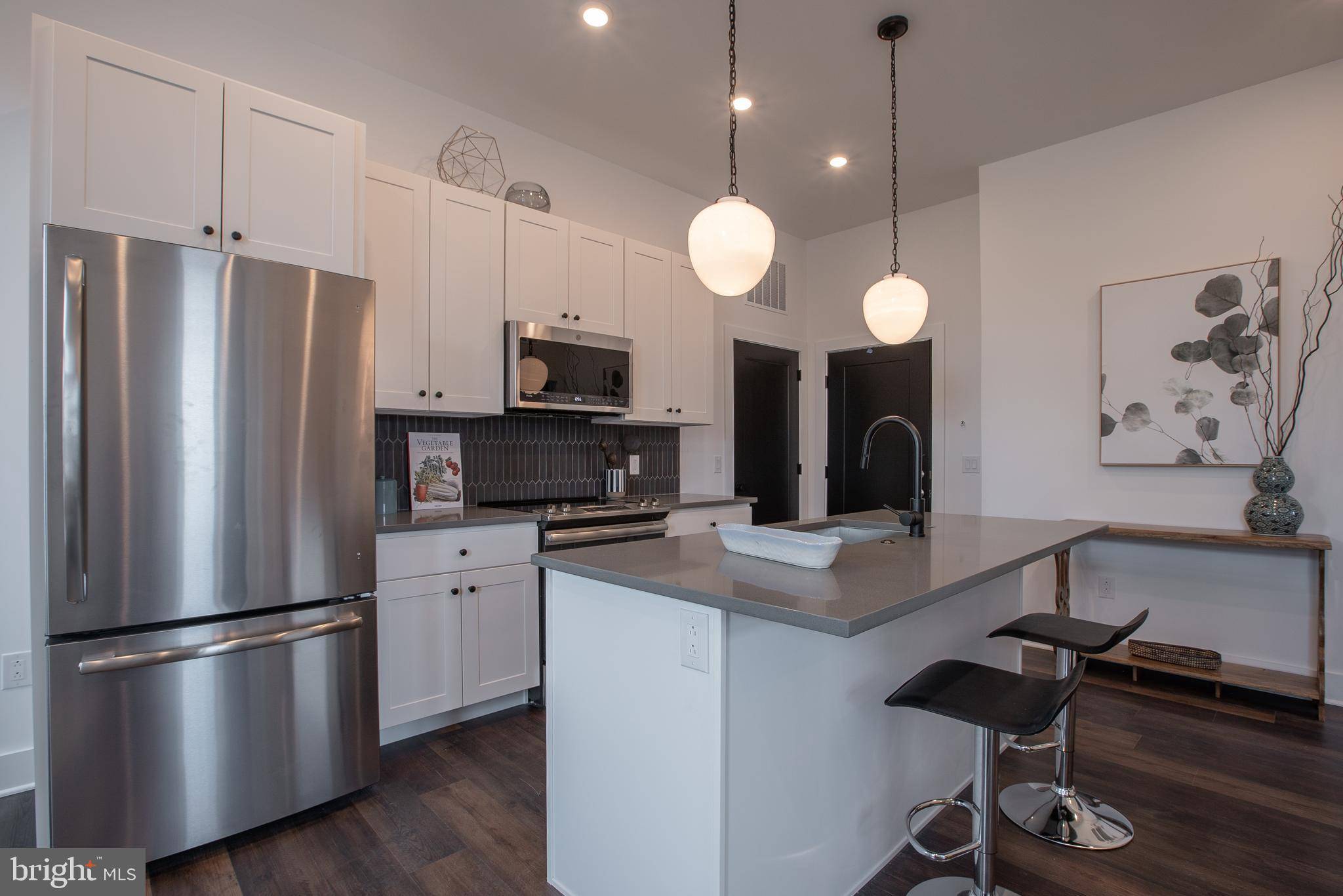 Philadelphia, PA 19121,2940 W THOMPSON ST #UNIT 401