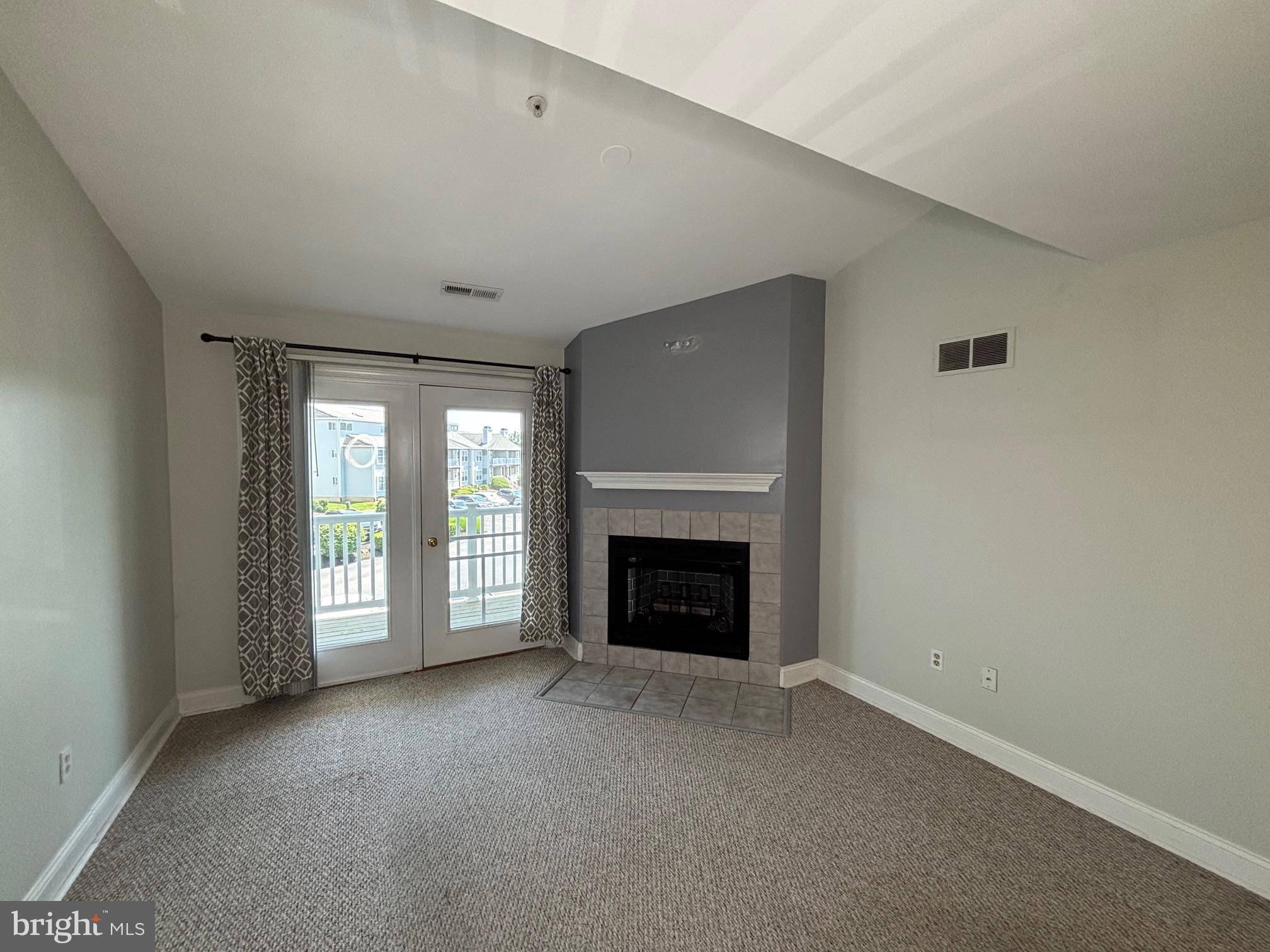 Newark, DE 19702,2408 WATERS EDGE DR
