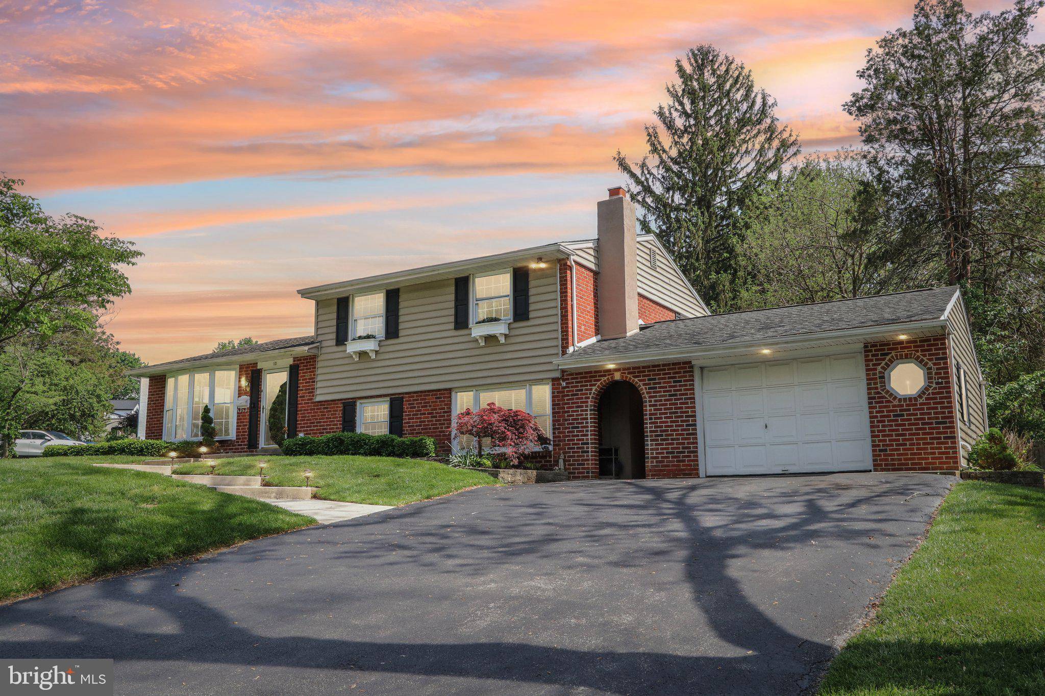 Broomall, PA 19008,13 GROVE LN