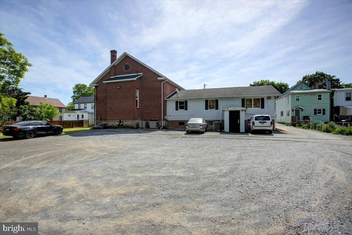 Mercersburg, PA 17236,20 N PARK AVE