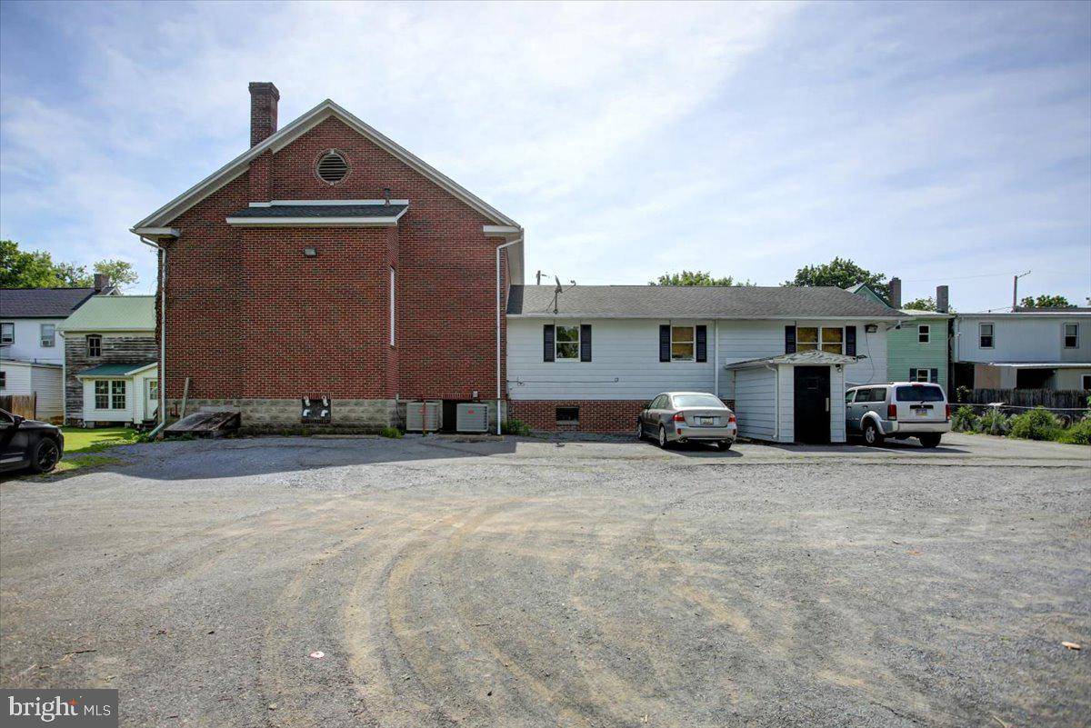 Mercersburg, PA 17236,20 N PARK AVE