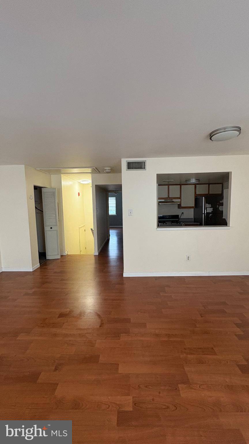 Philadelphia, PA 19107,139 N 9TH ST #4F