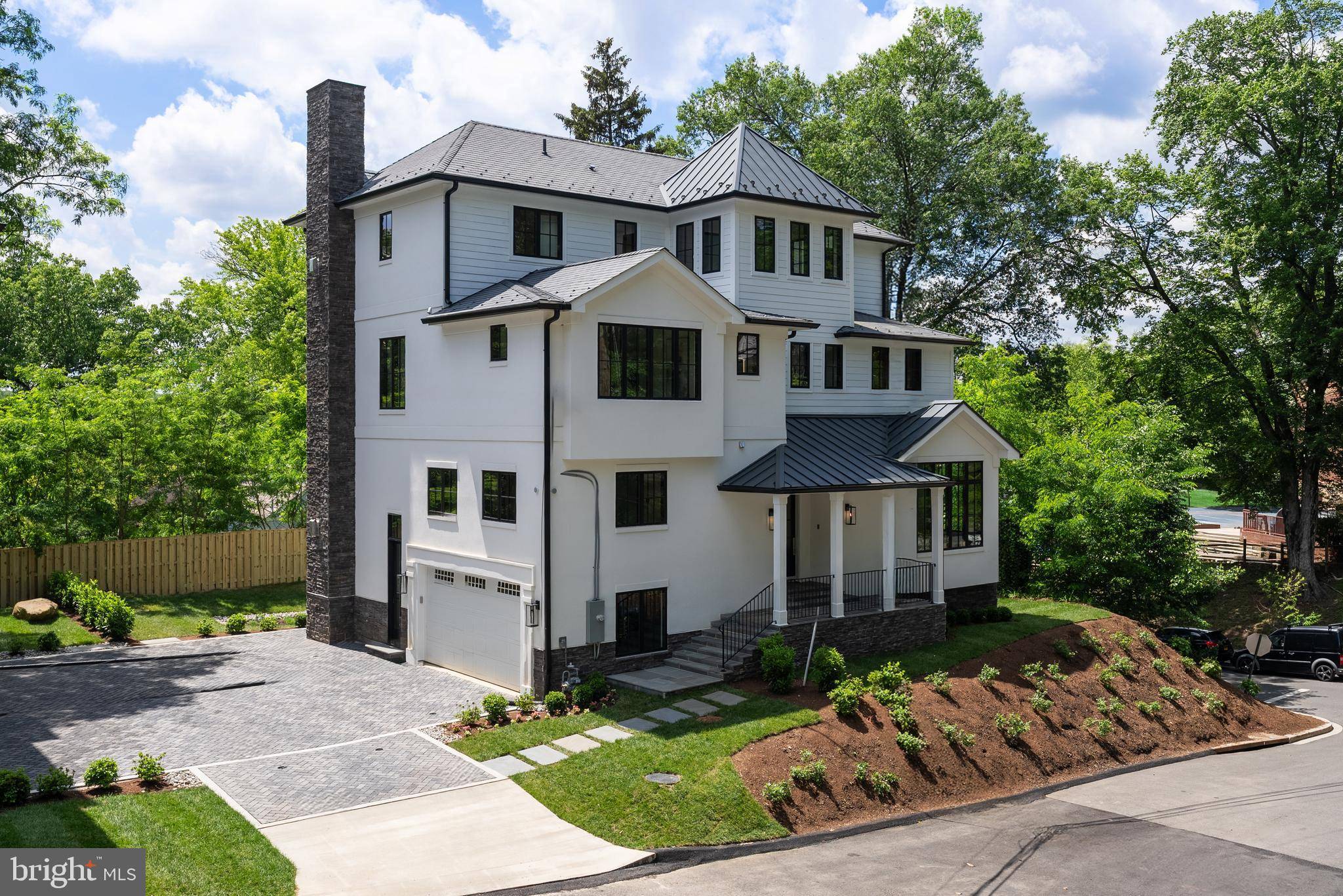 Washington, DC 20016,5024 DANA PL NW