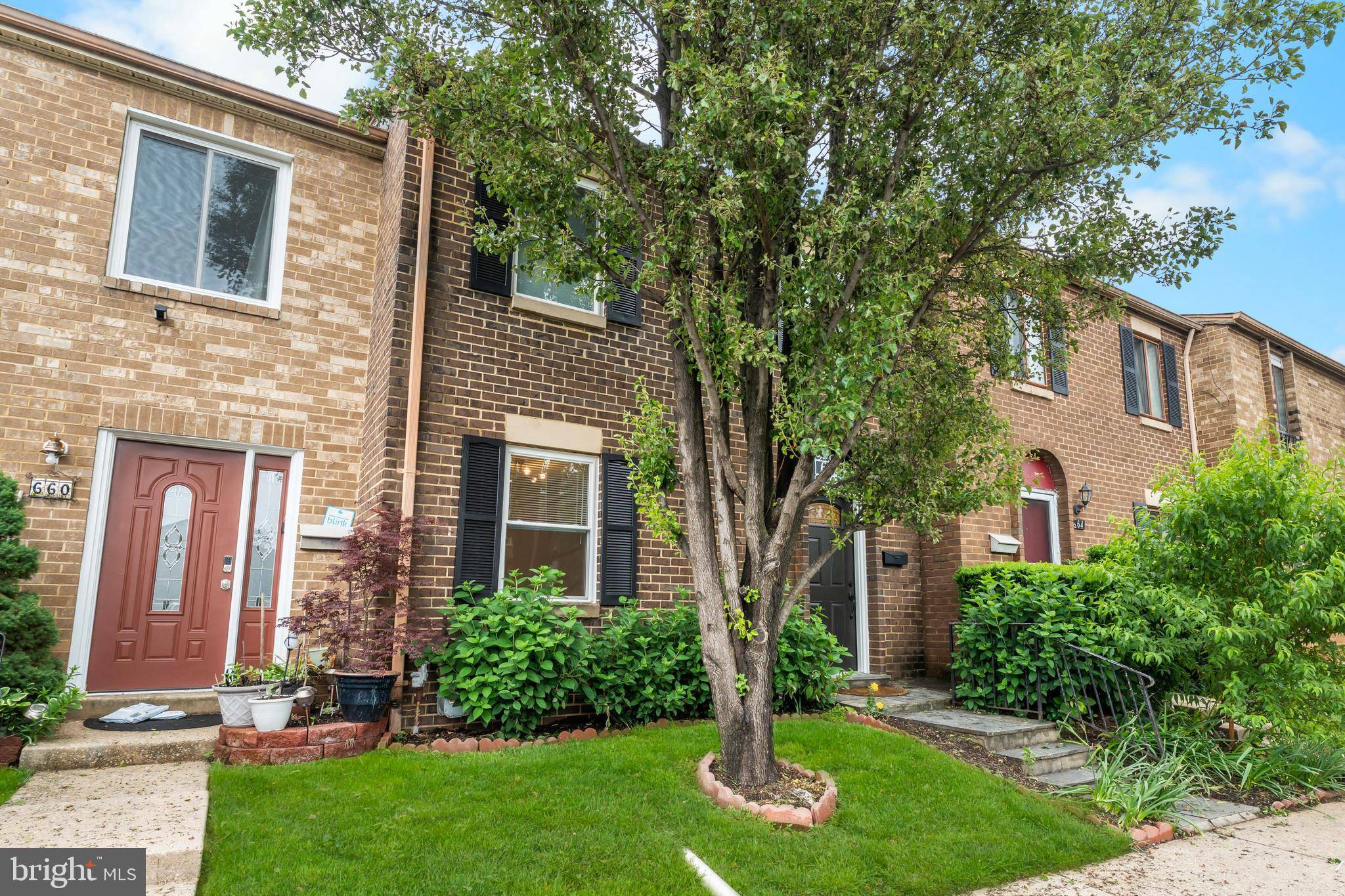 Gaithersburg, MD 20878,662 WEST SIDE DR #1-H