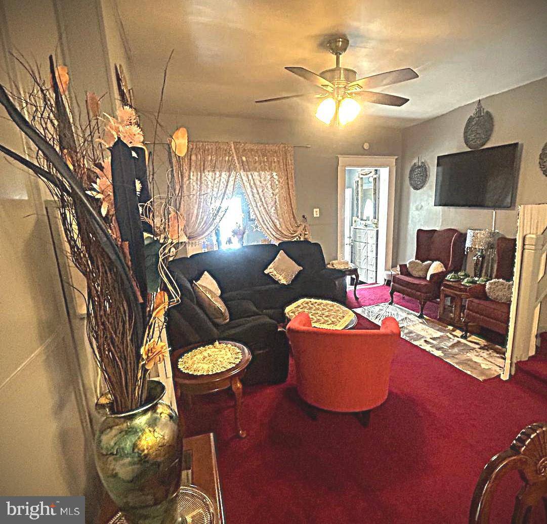 Darby, PA 19023,639 COLUMBIA AVE