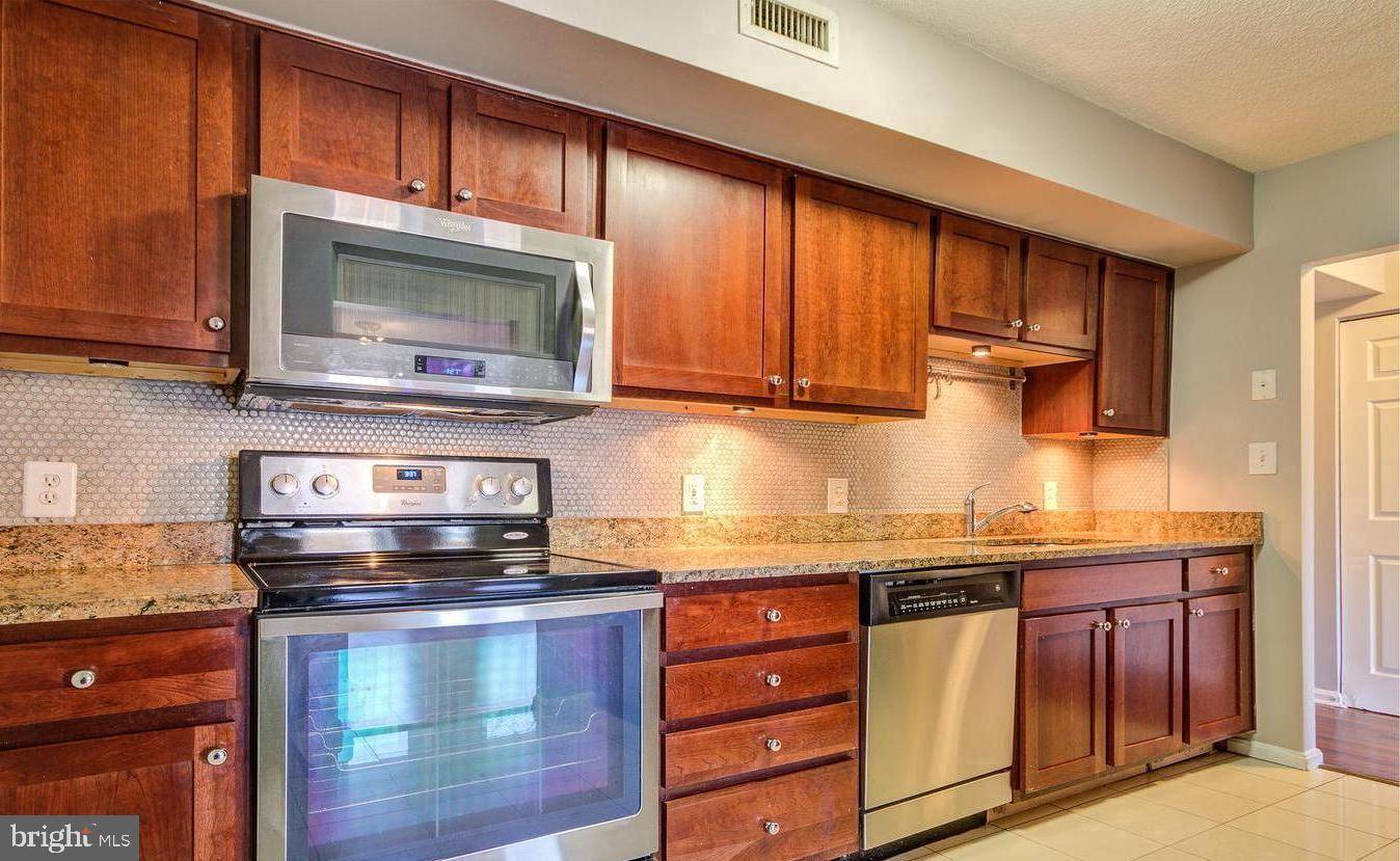 Falls Church, VA 22043,2230 GEORGE C MARSHALL DR. #315