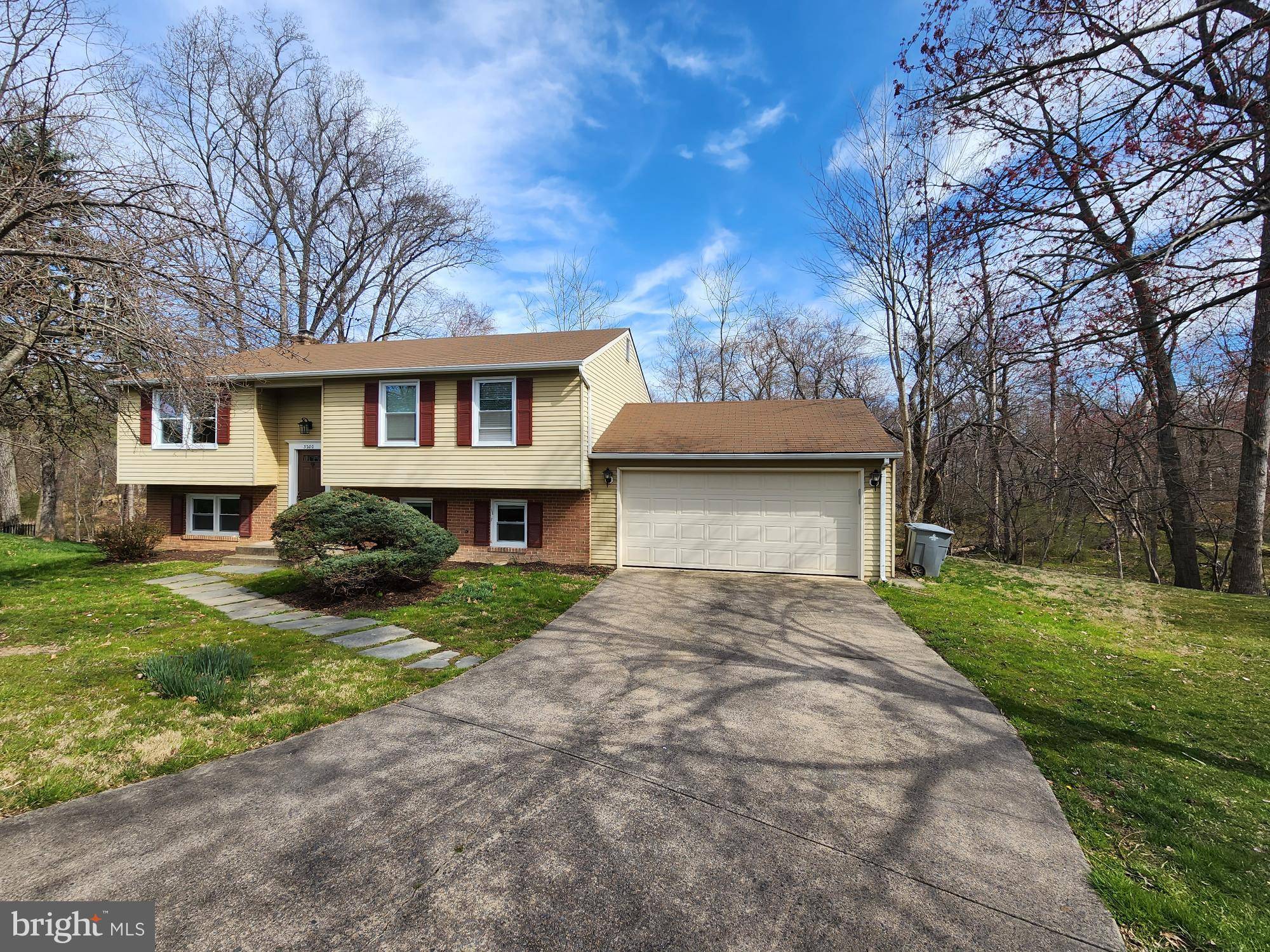 Falls Church, VA 22042,3200 HOLLY BERRY CT