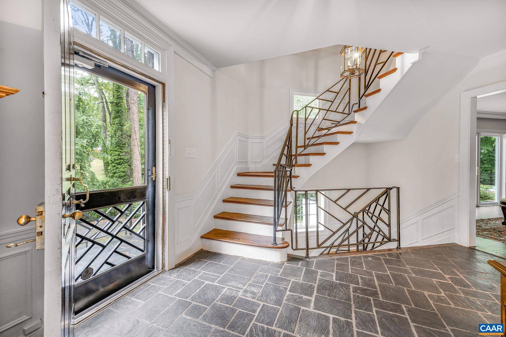 Charlottesville, VA 22903,311 EDNAM DR