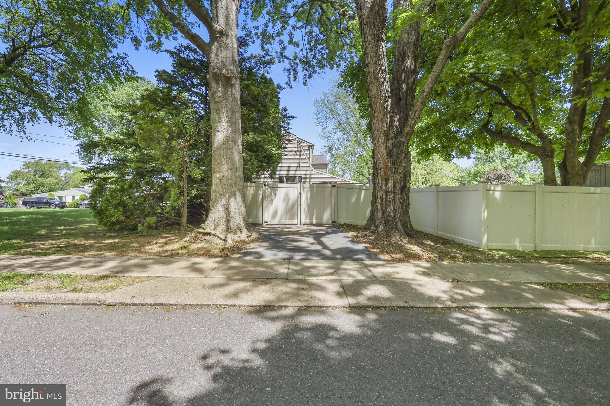 Feasterville Trevose, PA 19053,1103 ROBERTS AVE